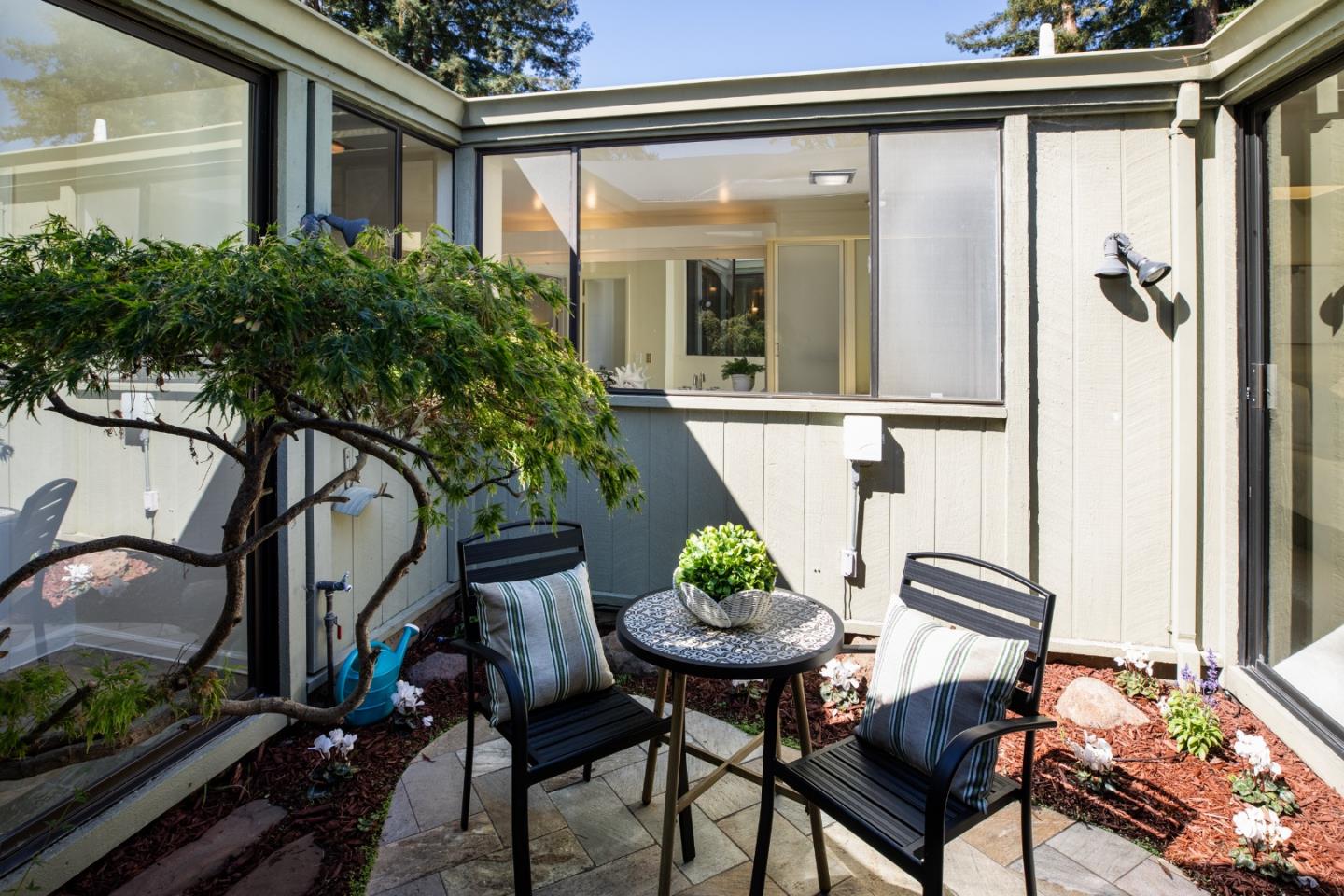 Detail Gallery Image 19 of 38 For 23 Bay Tree Ln, Los Altos,  CA 94022 - 2 Beds | 2 Baths