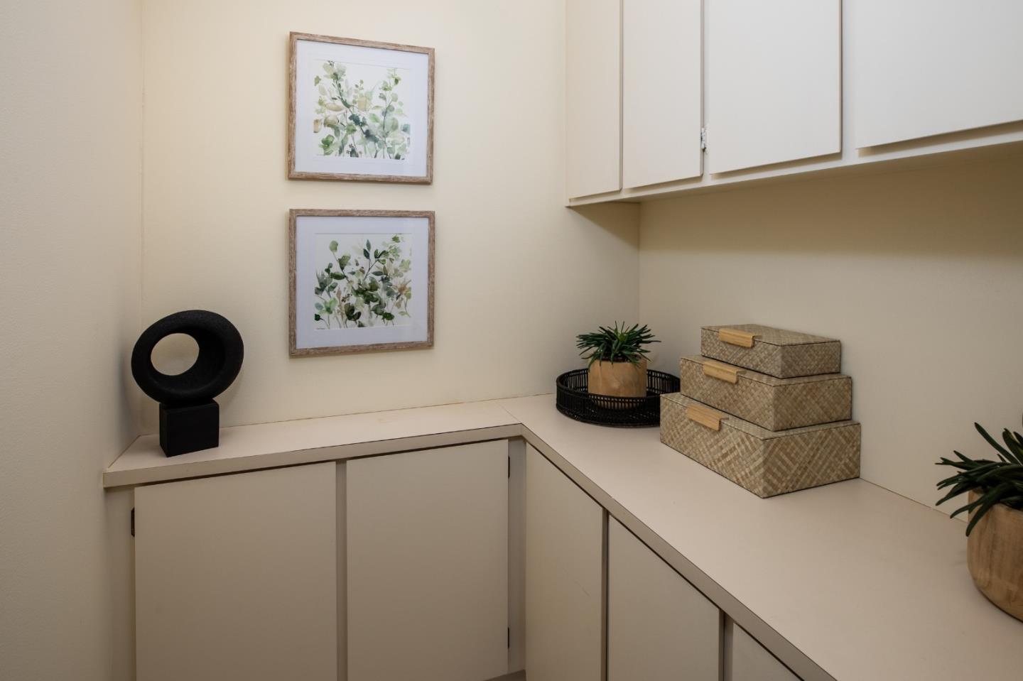 Detail Gallery Image 22 of 38 For 23 Bay Tree Ln, Los Altos,  CA 94022 - 2 Beds | 2 Baths