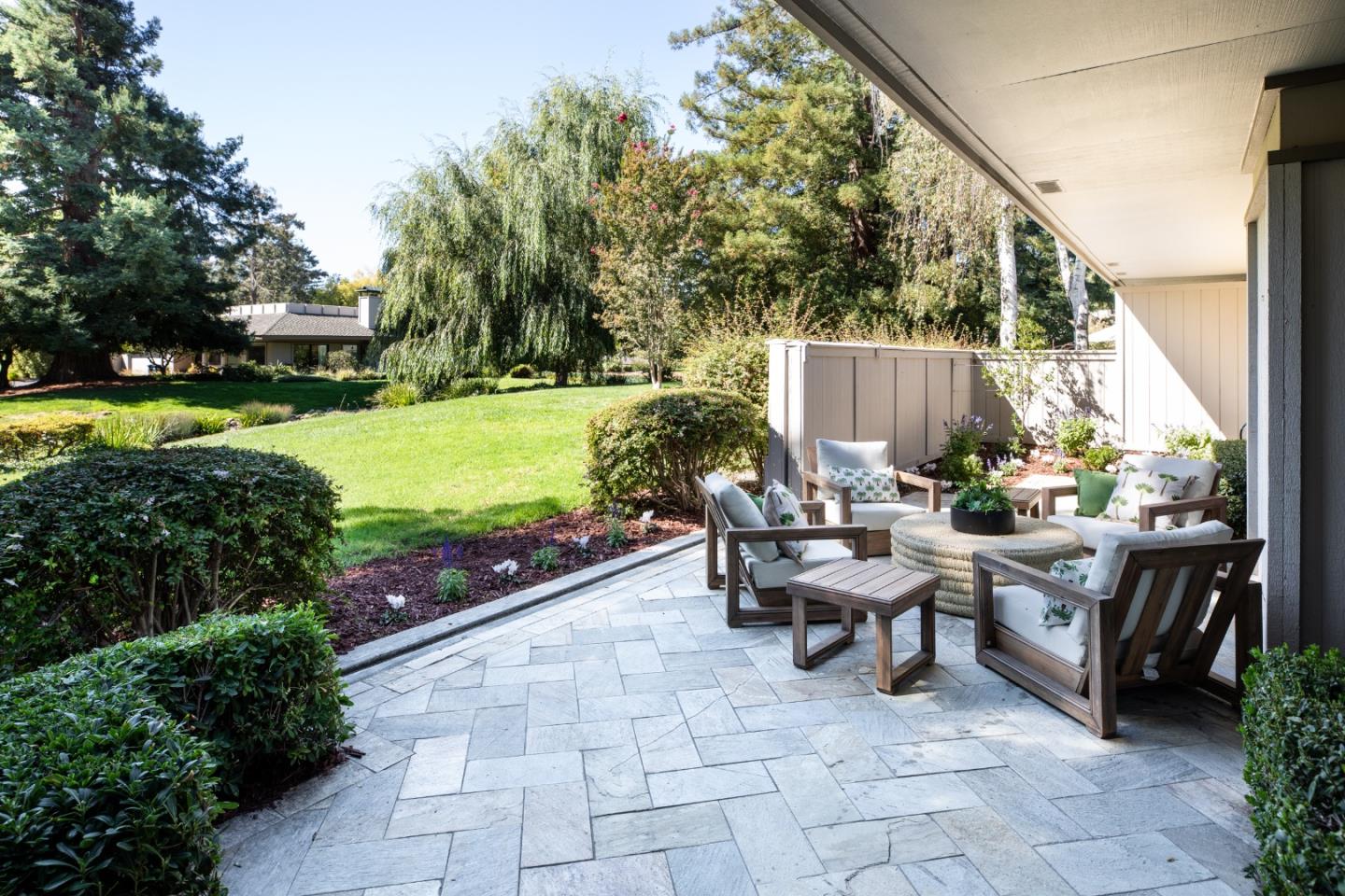 Detail Gallery Image 8 of 38 For 23 Bay Tree Ln, Los Altos,  CA 94022 - 2 Beds | 2 Baths