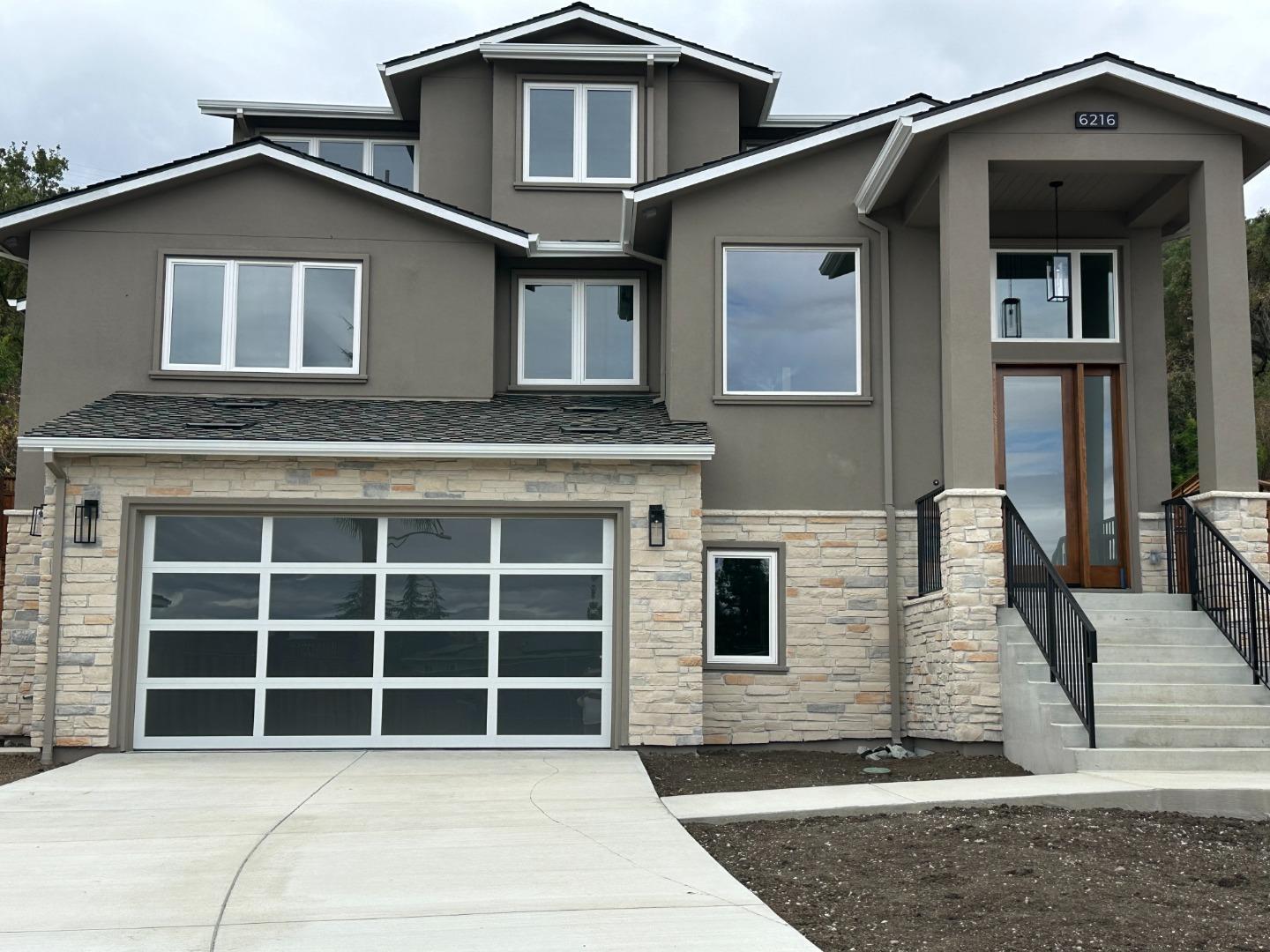 Detail Gallery Image 2 of 3 For 6216 Glendora Ct, San Jose,  CA 95123 - 4 Beds | 3/1 Baths