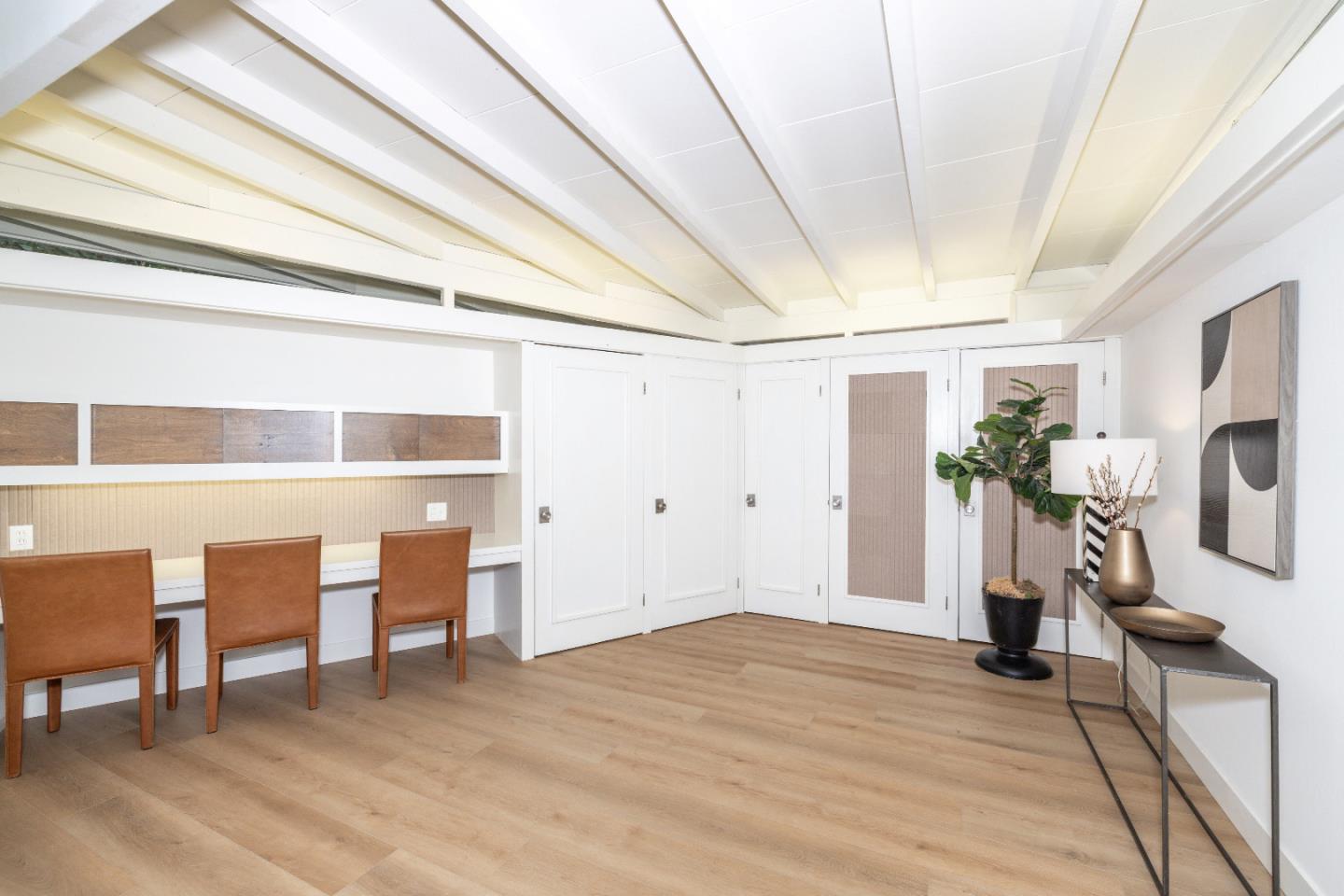 Detail Gallery Image 13 of 39 For 3141 David Ct, Palo Alto,  CA 94303 - 3 Beds | 2 Baths