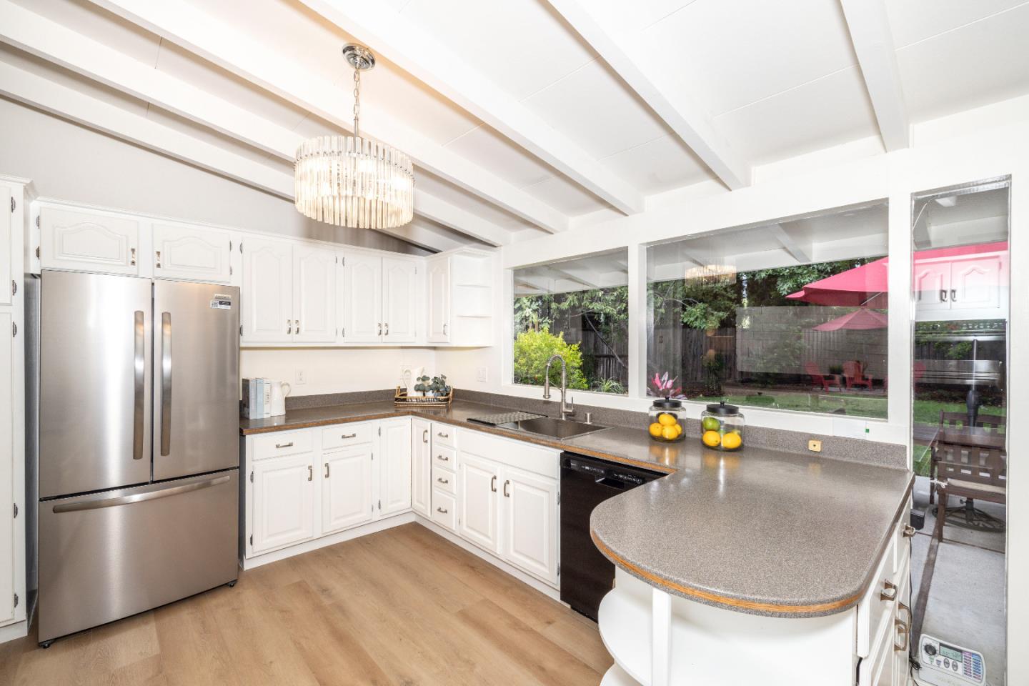 Detail Gallery Image 16 of 39 For 3141 David Ct, Palo Alto,  CA 94303 - 3 Beds | 2 Baths