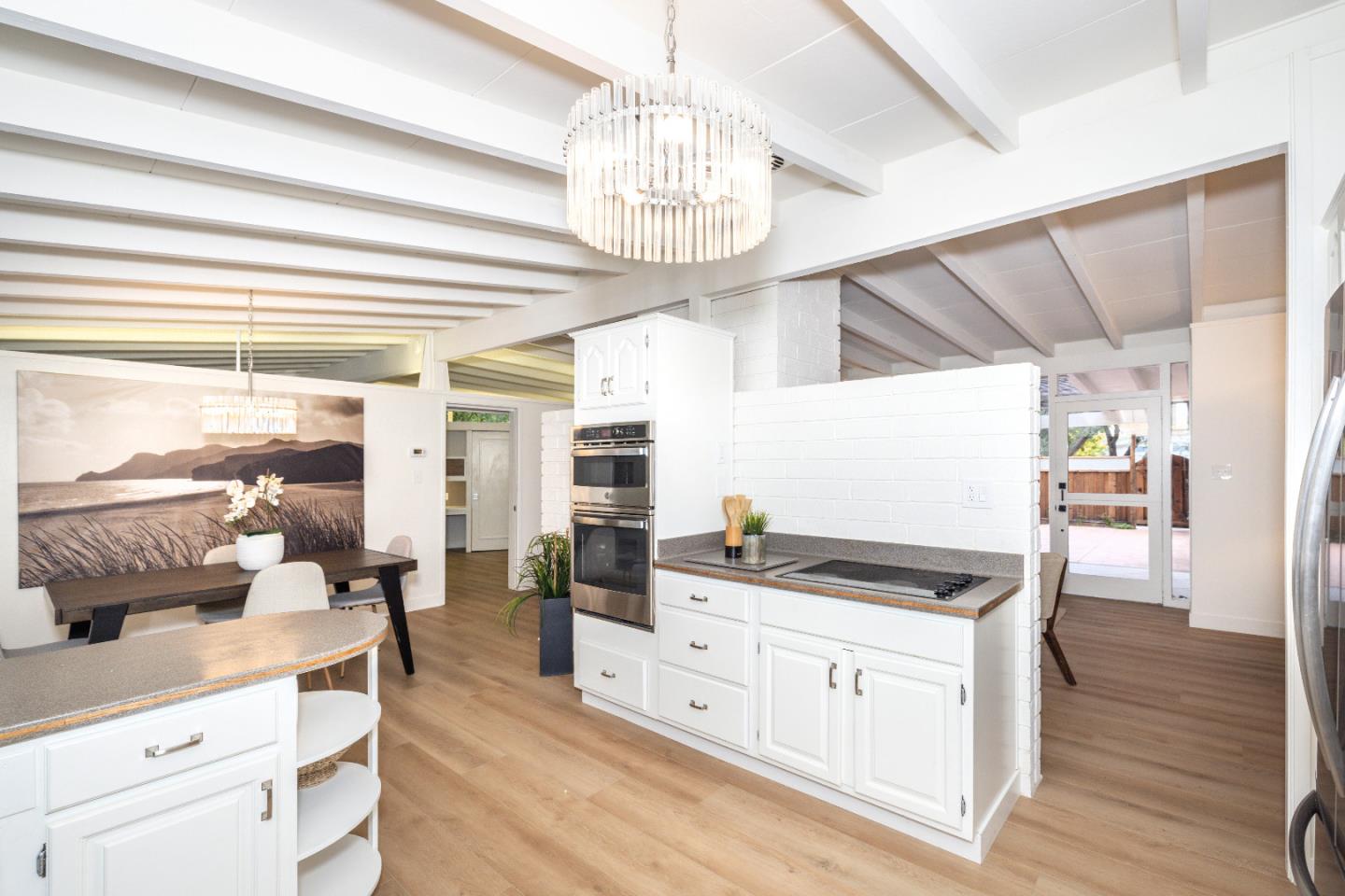 Detail Gallery Image 17 of 39 For 3141 David Ct, Palo Alto,  CA 94303 - 3 Beds | 2 Baths