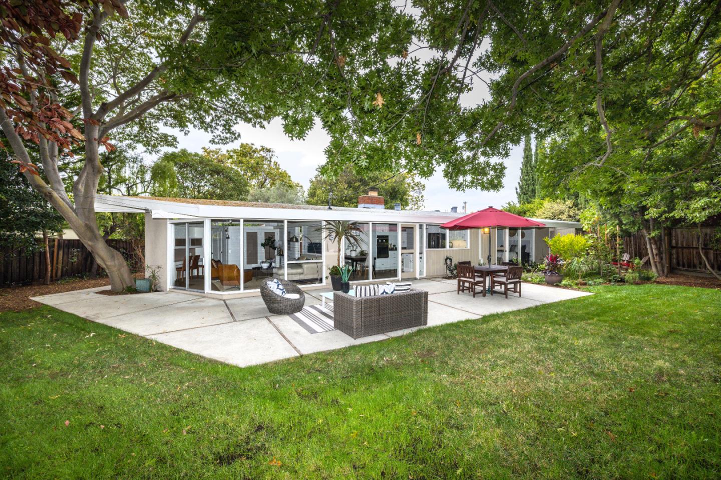 Detail Gallery Image 29 of 39 For 3141 David Ct, Palo Alto,  CA 94303 - 3 Beds | 2 Baths