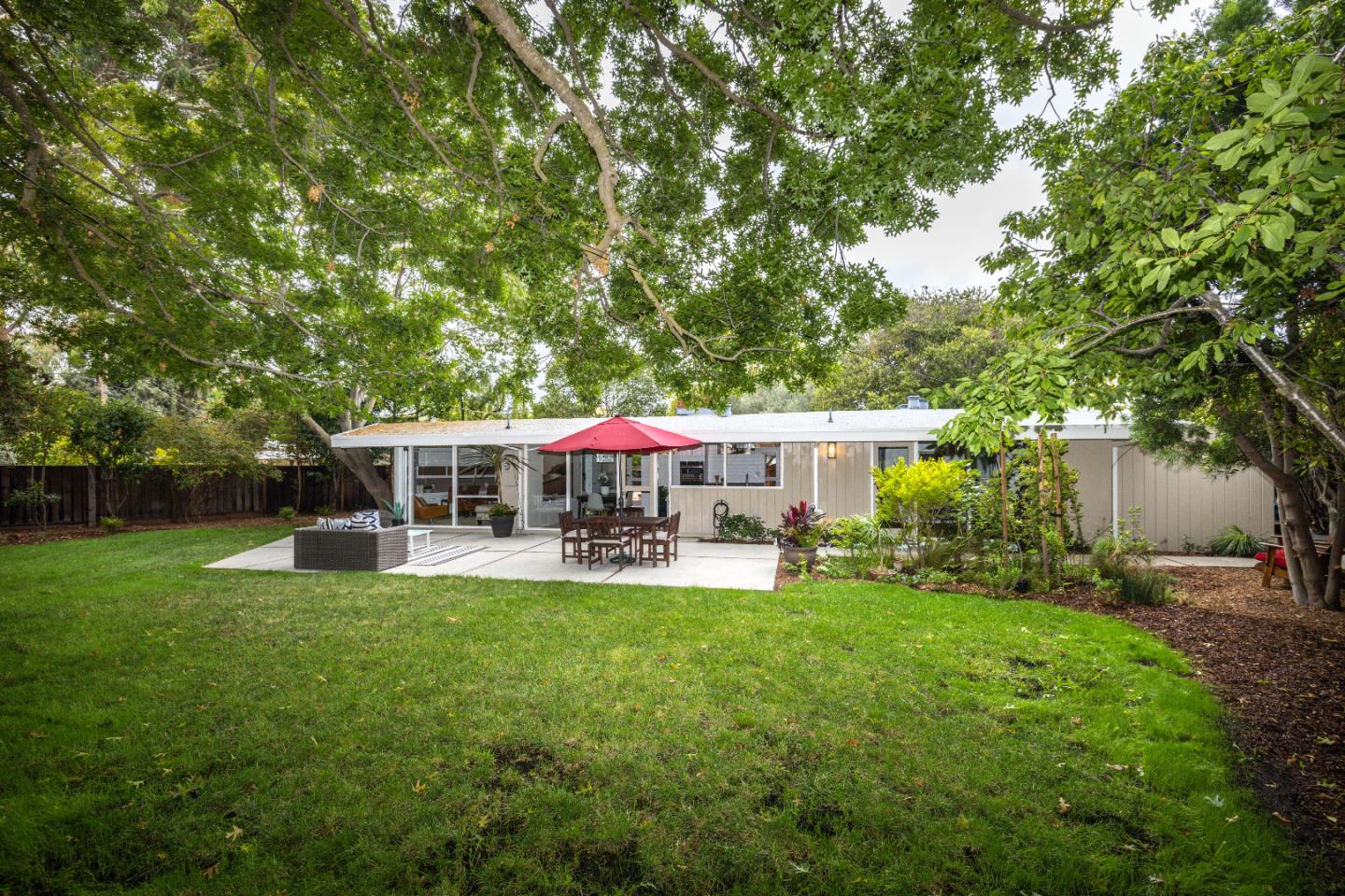 Detail Gallery Image 30 of 39 For 3141 David Ct, Palo Alto,  CA 94303 - 3 Beds | 2 Baths