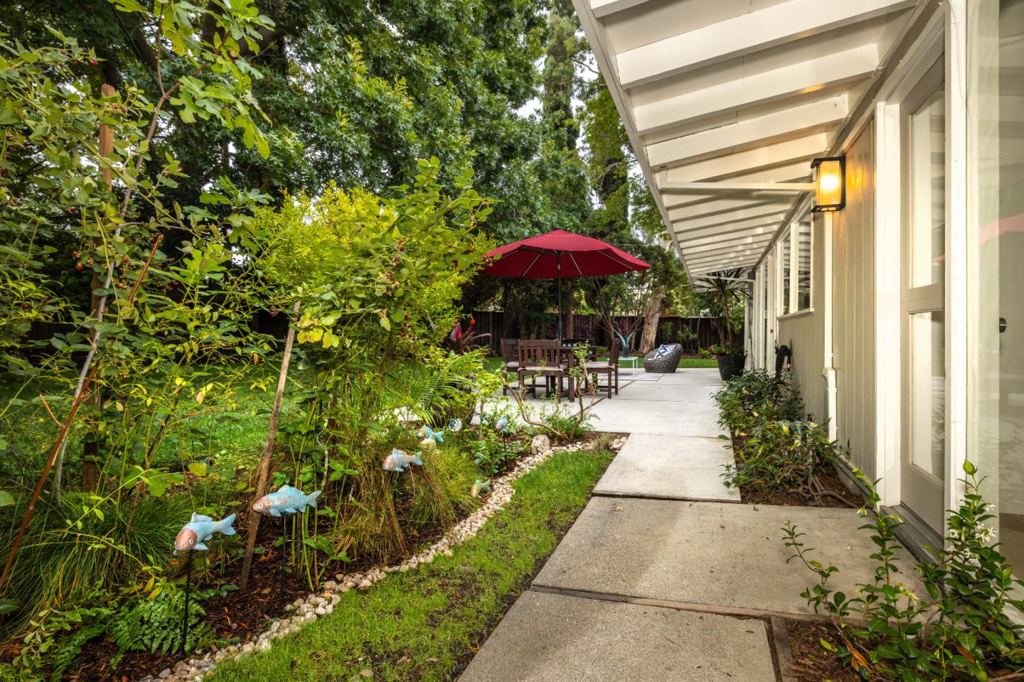 Detail Gallery Image 31 of 39 For 3141 David Ct, Palo Alto,  CA 94303 - 3 Beds | 2 Baths