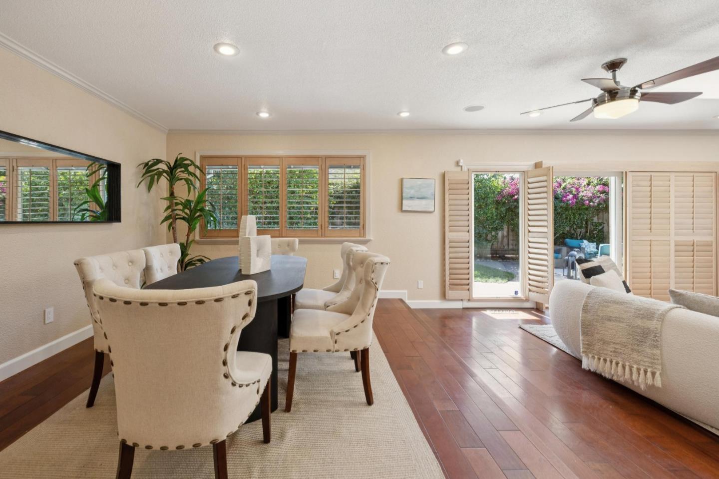 Detail Gallery Image 12 of 31 For 572 Cypress St, Redwood City,  CA 94061 - 3 Beds | 2 Baths