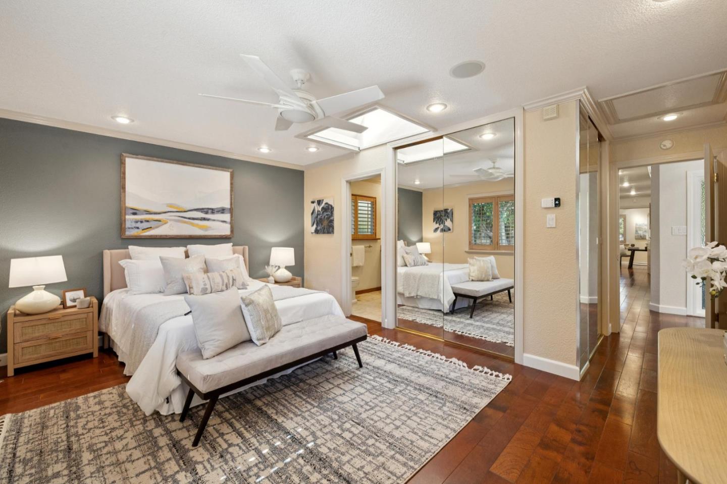 Detail Gallery Image 21 of 31 For 572 Cypress St, Redwood City,  CA 94061 - 3 Beds | 2 Baths