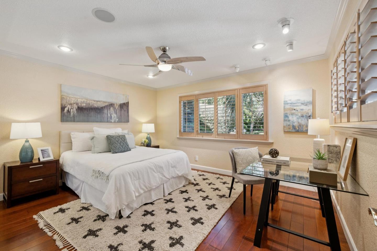 Detail Gallery Image 27 of 31 For 572 Cypress St, Redwood City,  CA 94061 - 3 Beds | 2 Baths