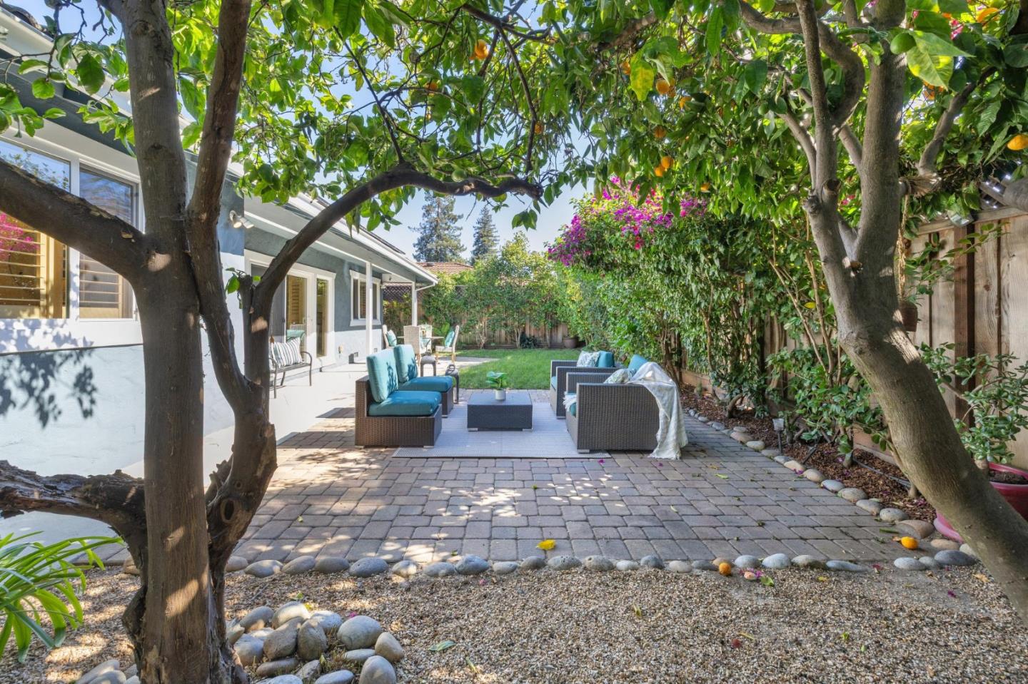 Detail Gallery Image 28 of 31 For 572 Cypress St, Redwood City,  CA 94061 - 3 Beds | 2 Baths