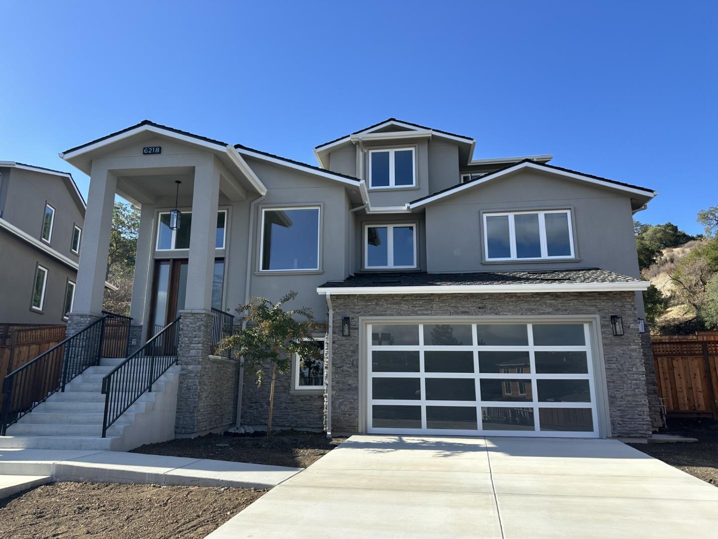 Detail Gallery Image 4 of 5 For 6218 Glendora Ct, San Jose,  CA 95123 - 4 Beds | 3/1 Baths