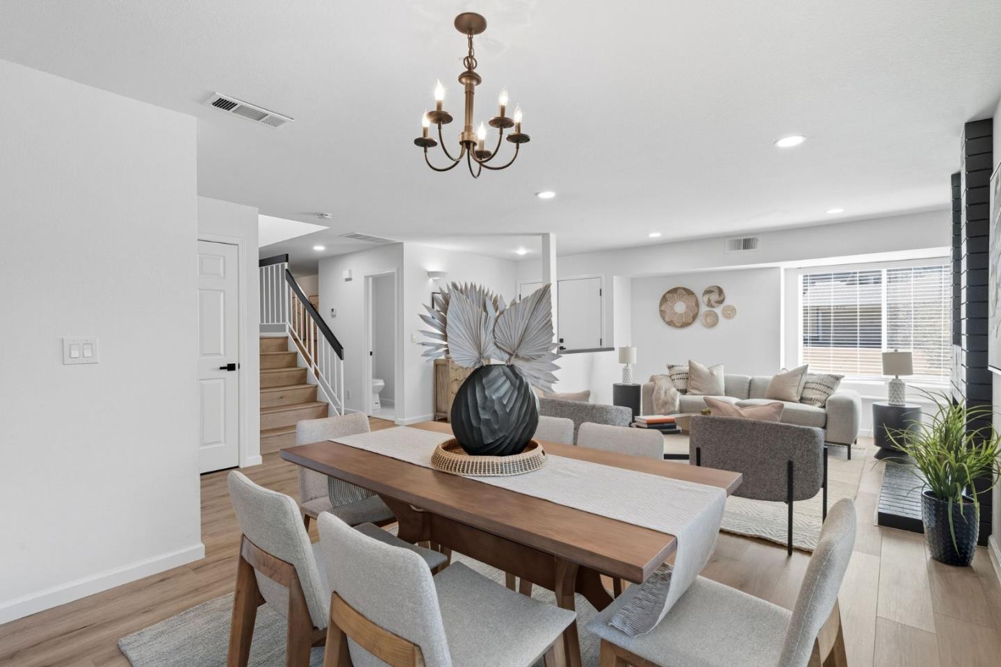 Detail Gallery Image 11 of 48 For 24392 Machado Ct, Hayward,  CA 94541 - 4 Beds | 2/1 Baths