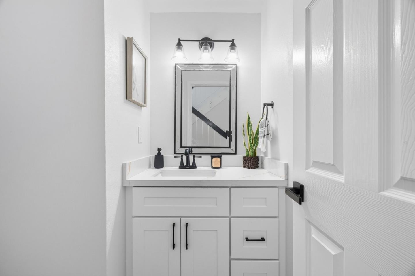 Detail Gallery Image 20 of 48 For 24392 Machado Ct, Hayward,  CA 94541 - 4 Beds | 2/1 Baths