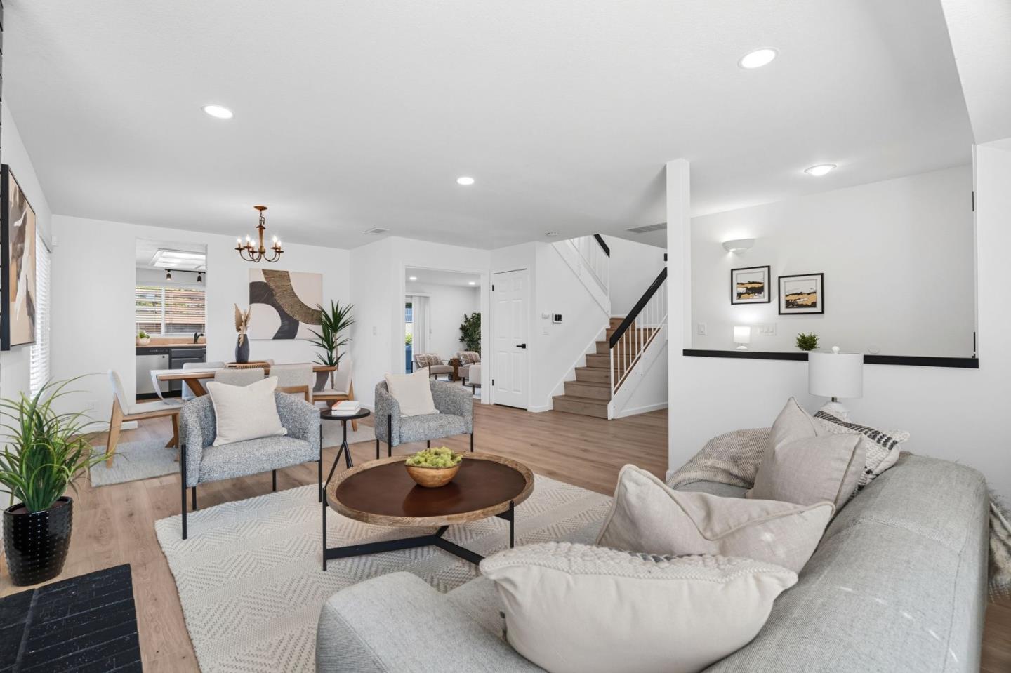 Detail Gallery Image 9 of 48 For 24392 Machado Ct, Hayward,  CA 94541 - 4 Beds | 2/1 Baths