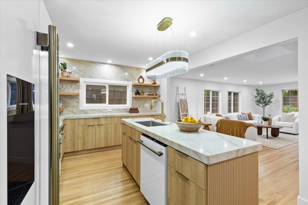 Detail Gallery Image 10 of 26 For 212 Belden Dr, San Jose,  CA 95123 - 3 Beds | 2 Baths