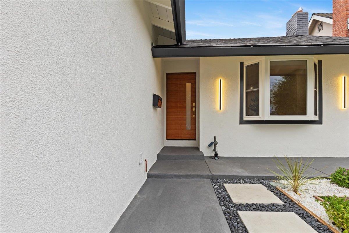 Detail Gallery Image 2 of 26 For 212 Belden Dr, San Jose,  CA 95123 - 3 Beds | 2 Baths