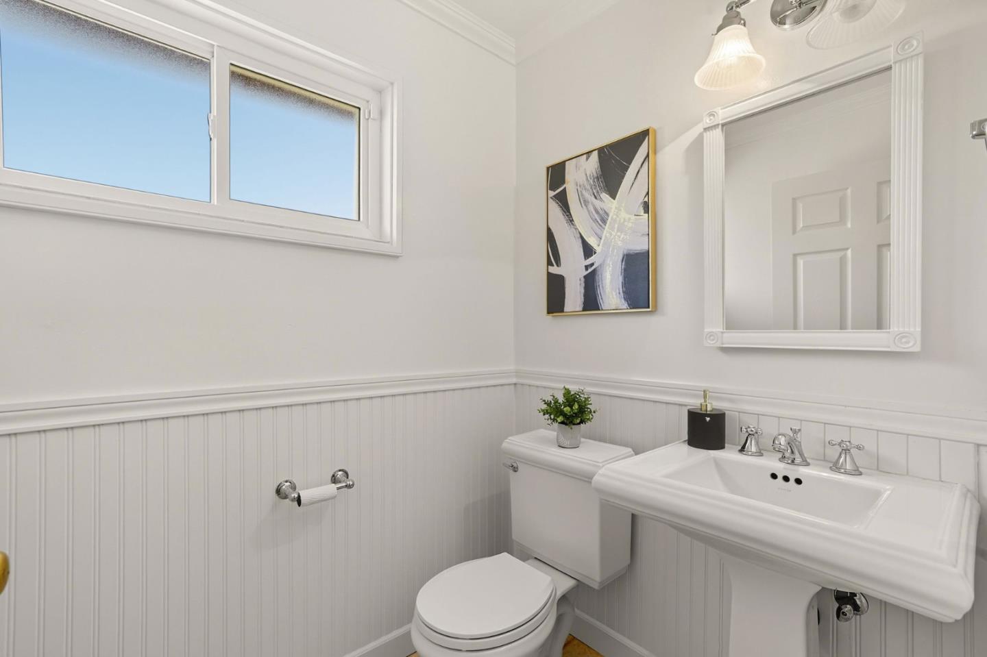 Detail Gallery Image 30 of 39 For 83 Almond Ave, Los Altos,  CA 94022 - 3 Beds | 2/1 Baths