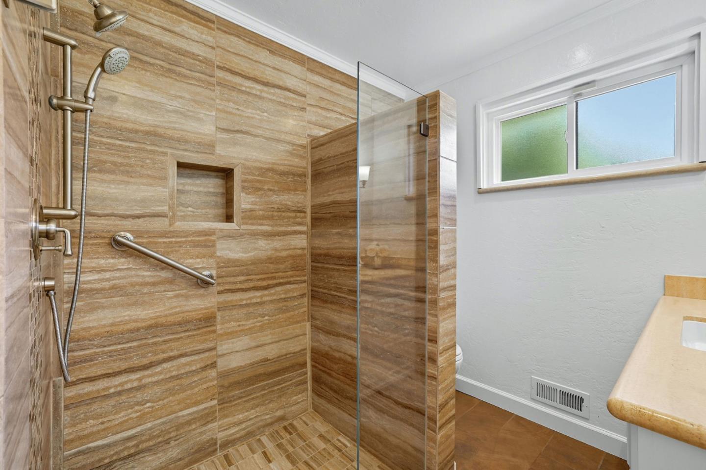 Detail Gallery Image 32 of 39 For 83 Almond Ave, Los Altos,  CA 94022 - 3 Beds | 2/1 Baths