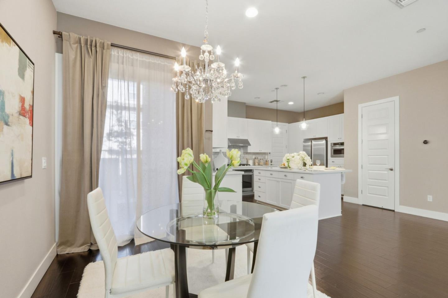 Detail Gallery Image 12 of 44 For 563 Odyssey Ln, Milpitas,  CA 95035 - 4 Beds | 3/1 Baths