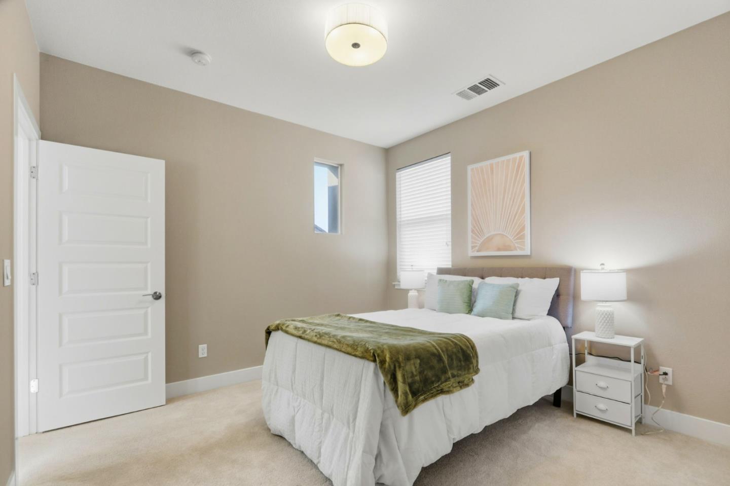 Detail Gallery Image 25 of 44 For 563 Odyssey Ln, Milpitas,  CA 95035 - 4 Beds | 3/1 Baths