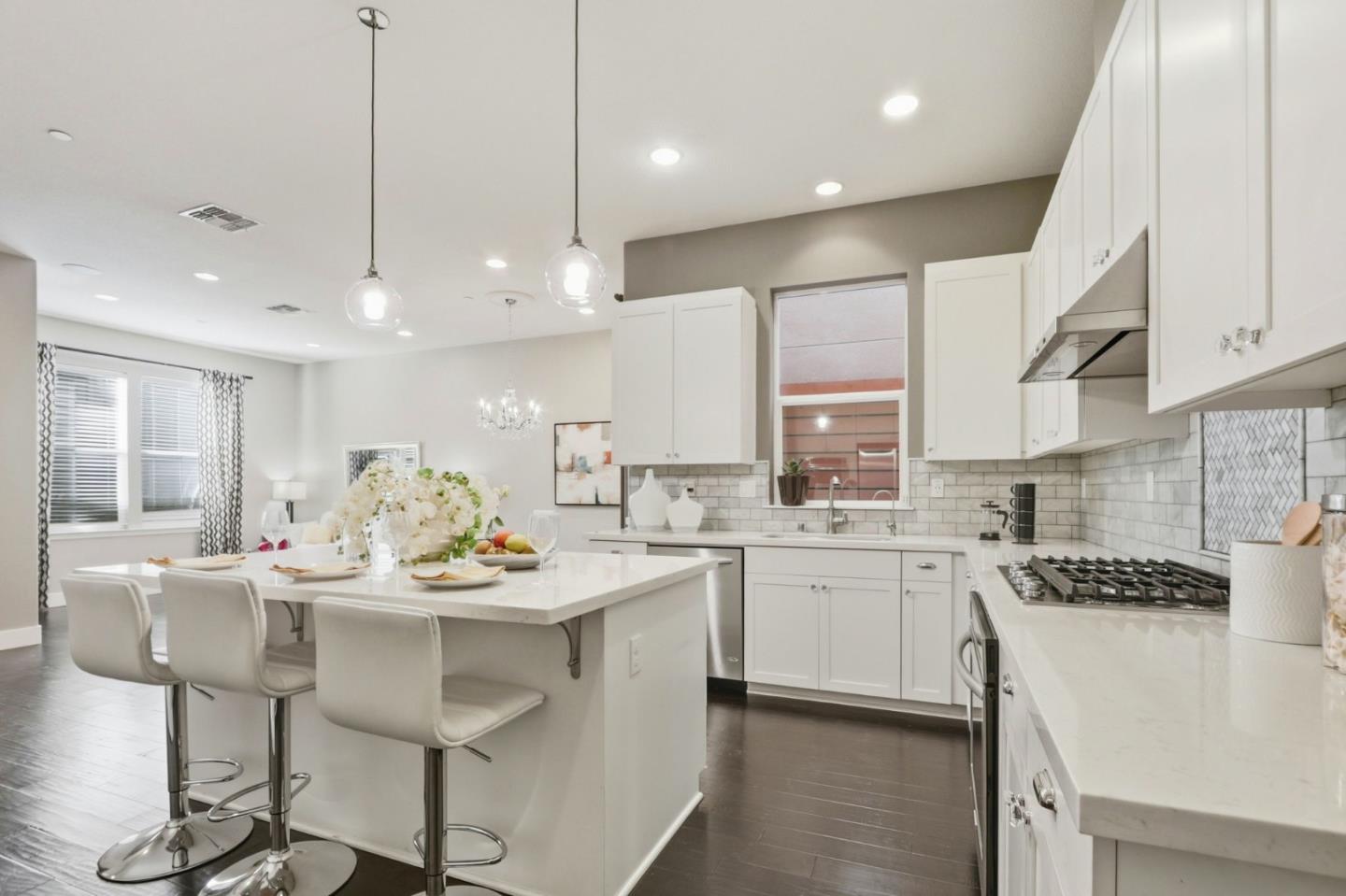 Detail Gallery Image 8 of 44 For 563 Odyssey Ln, Milpitas,  CA 95035 - 4 Beds | 3/1 Baths