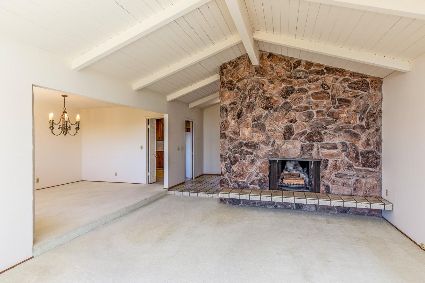 Detail Gallery Image 11 of 31 For 26385 Altamont Rd, Los Altos Hills,  CA 94022 - 4 Beds | 2 Baths