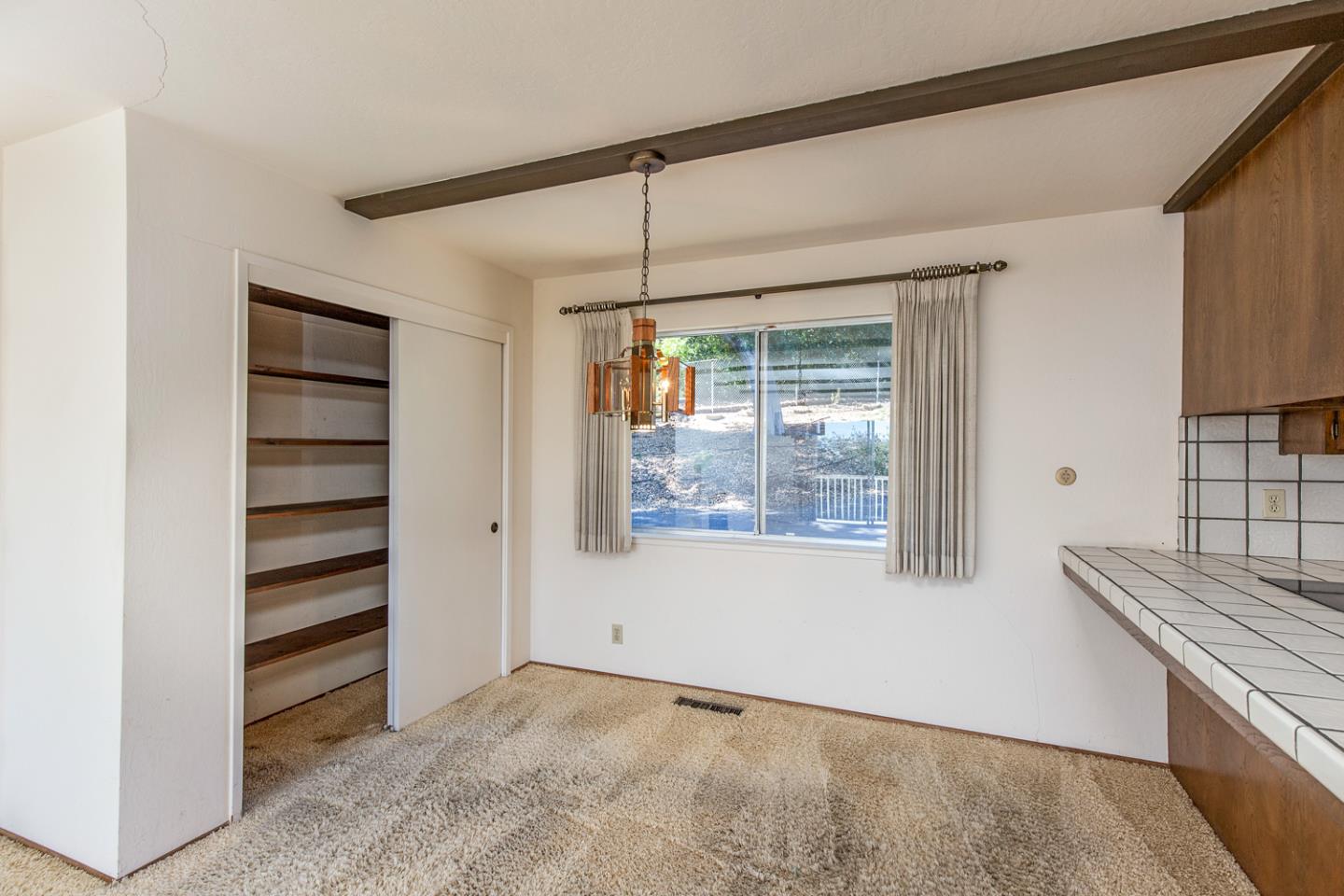 Detail Gallery Image 15 of 31 For 26385 Altamont Rd, Los Altos Hills,  CA 94022 - 4 Beds | 2 Baths