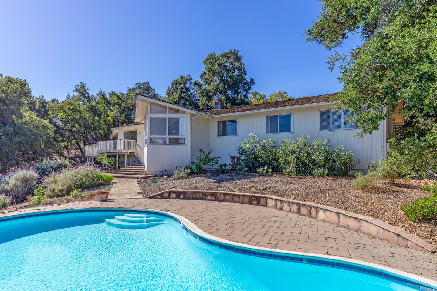 Detail Gallery Image 25 of 31 For 26385 Altamont Rd, Los Altos Hills,  CA 94022 - 4 Beds | 2 Baths