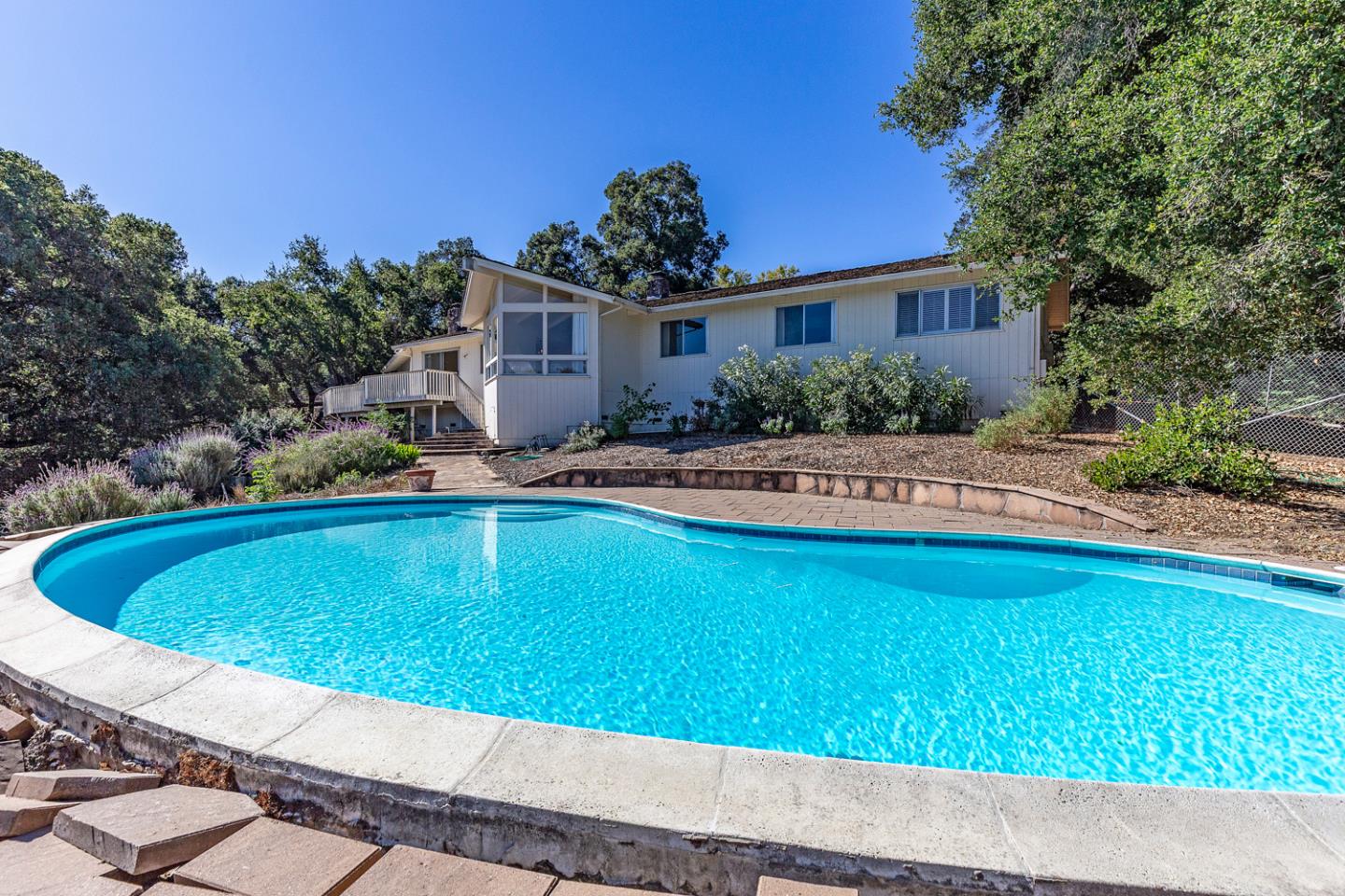 Detail Gallery Image 26 of 31 For 26385 Altamont Rd, Los Altos Hills,  CA 94022 - 4 Beds | 2 Baths