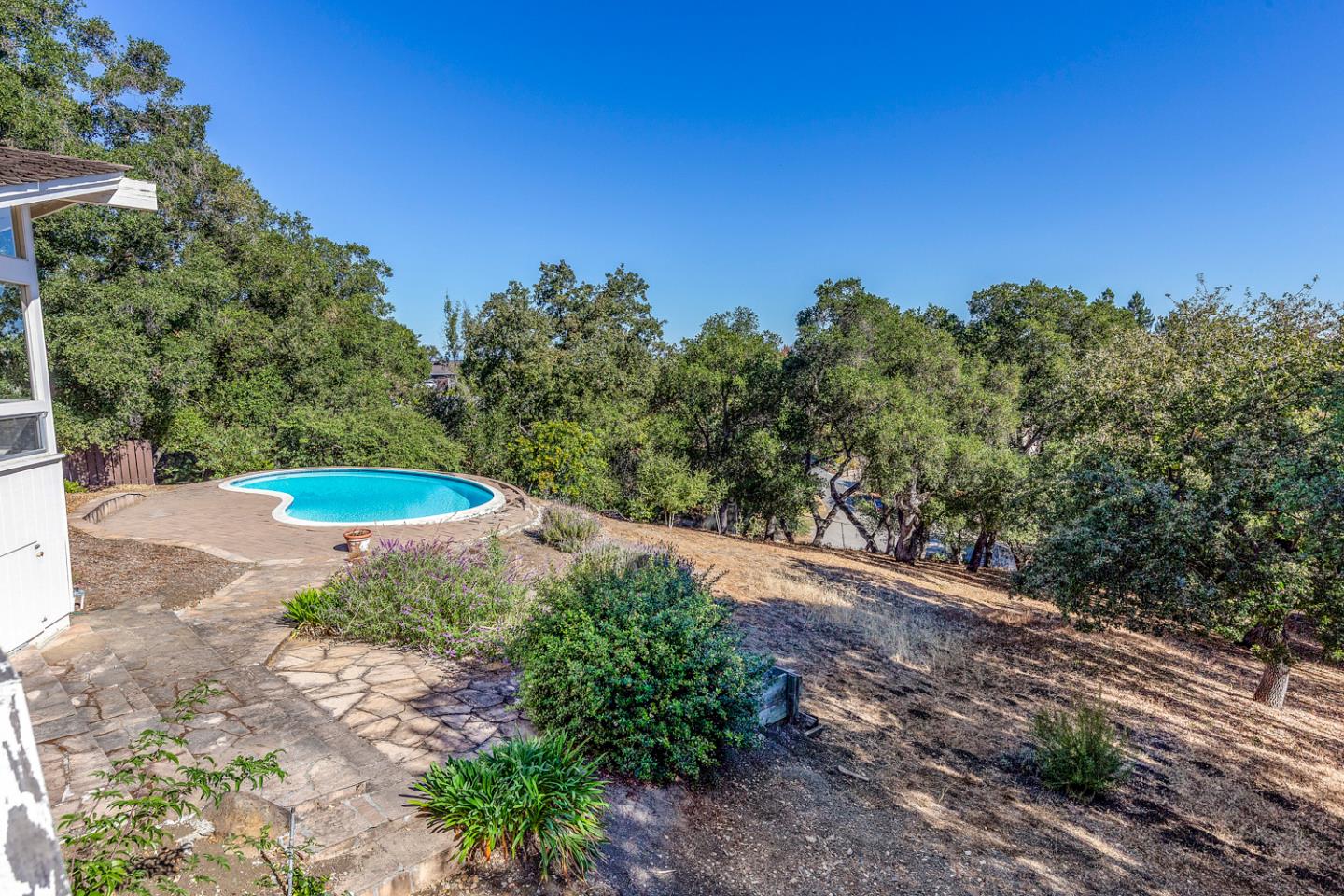 Detail Gallery Image 28 of 31 For 26385 Altamont Rd, Los Altos Hills,  CA 94022 - 4 Beds | 2 Baths
