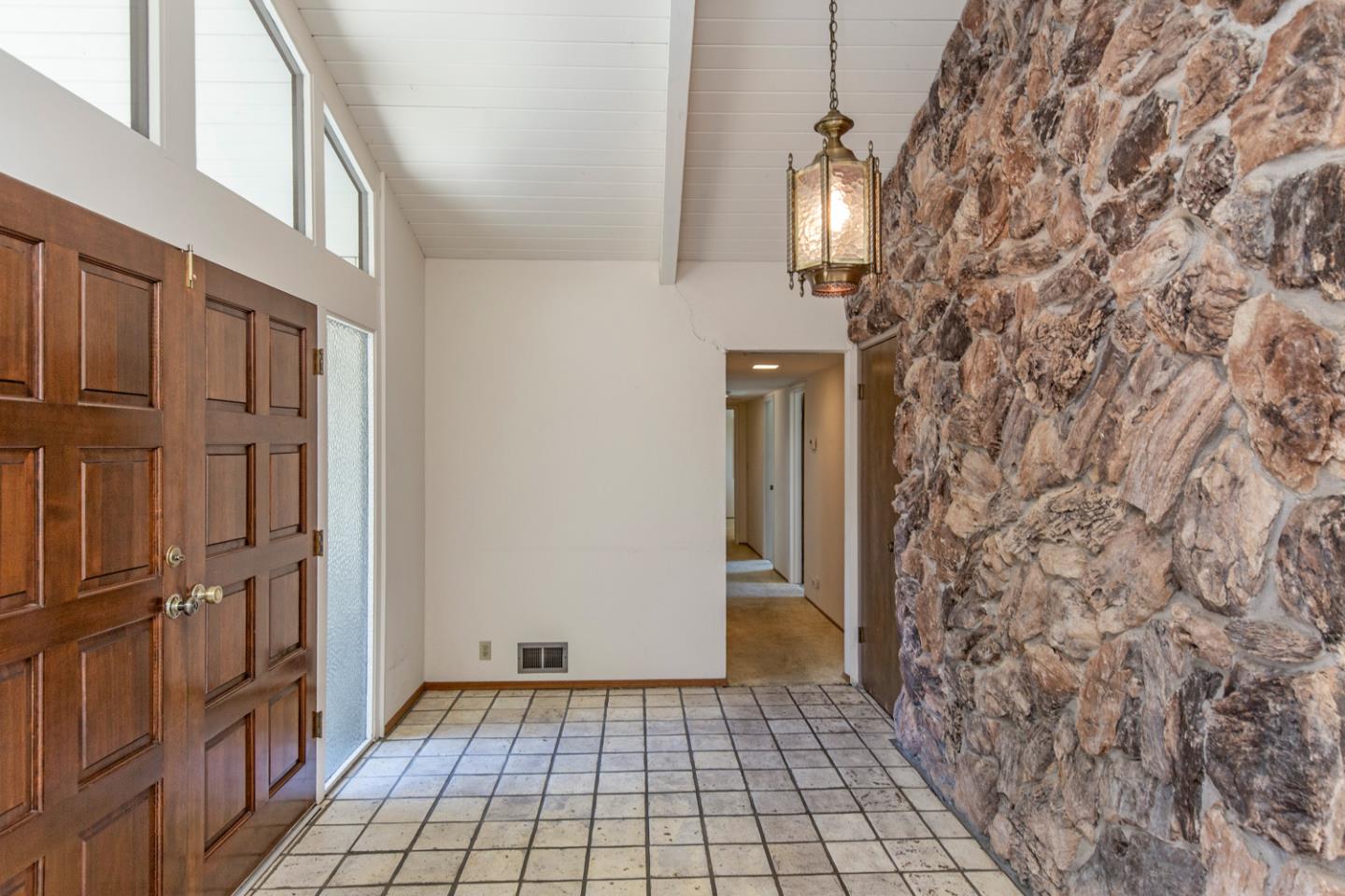 Detail Gallery Image 9 of 31 For 26385 Altamont Rd, Los Altos Hills,  CA 94022 - 4 Beds | 2 Baths
