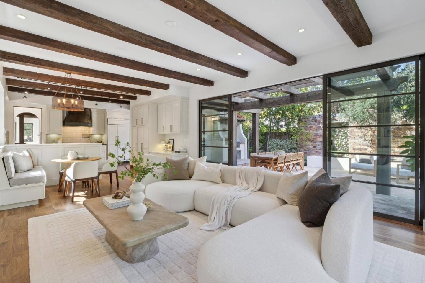 Detail Gallery Image 15 of 48 For 1827 Cowper St, Palo Alto,  CA 94301 - 6 Beds | 3/1 Baths