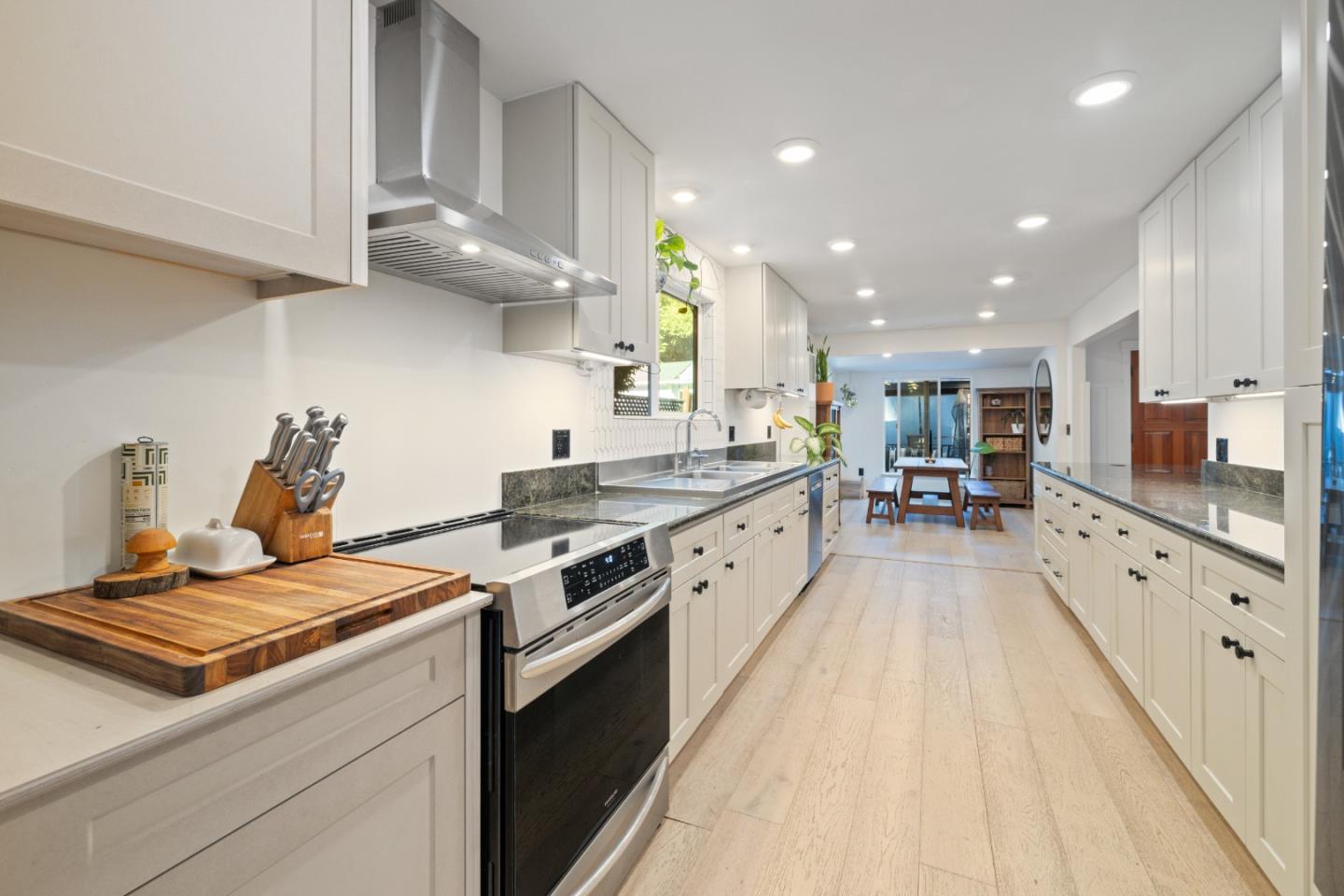 Detail Gallery Image 12 of 67 For 14775 W Park Ave, Boulder Creek,  CA 95006 - 3 Beds | 1/1 Baths