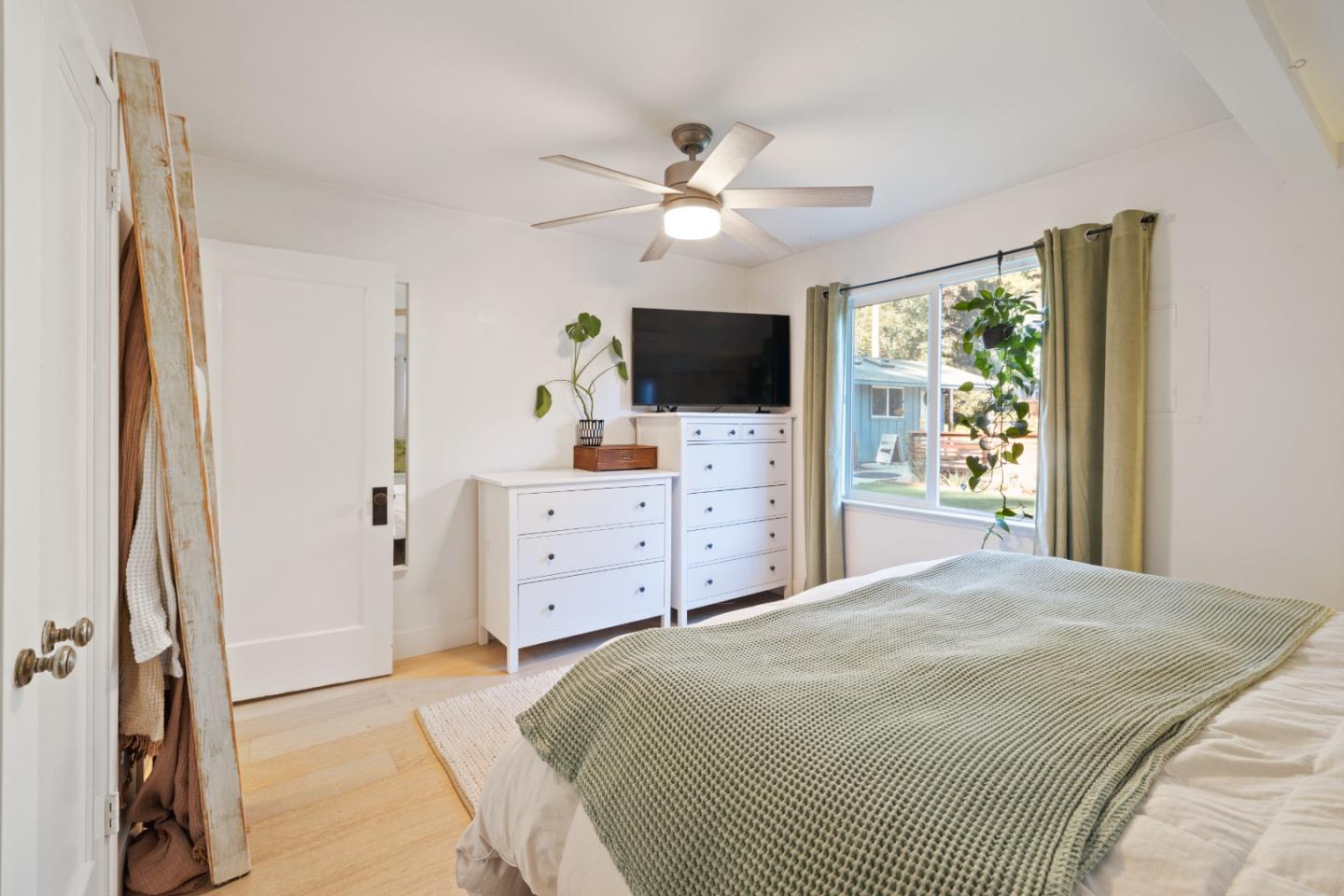 Detail Gallery Image 20 of 67 For 14775 W Park Ave, Boulder Creek,  CA 95006 - 3 Beds | 1/1 Baths