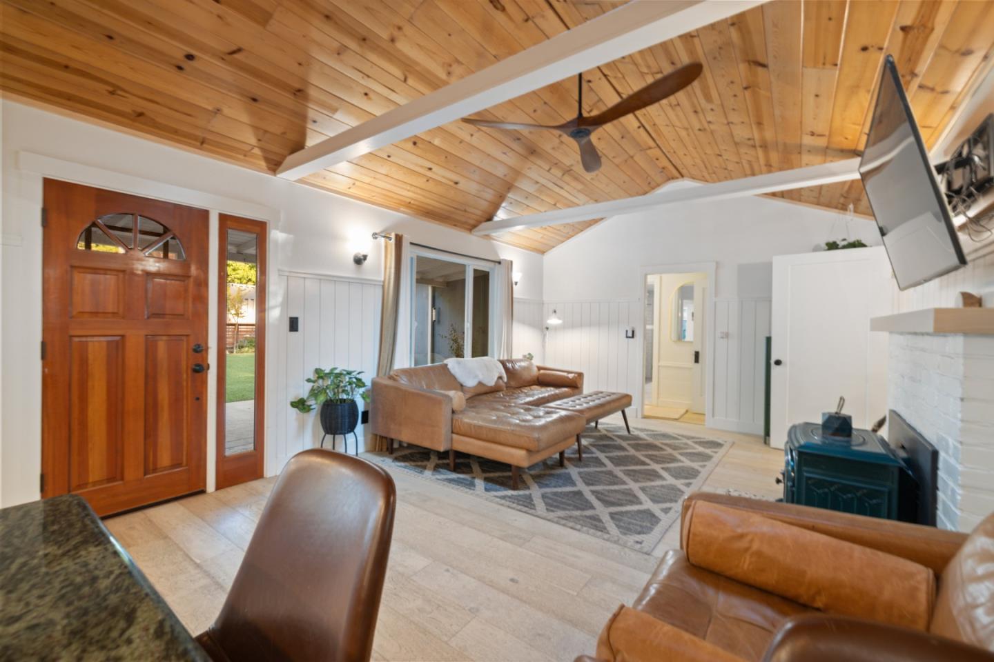 Detail Gallery Image 4 of 67 For 14775 W Park Ave, Boulder Creek,  CA 95006 - 3 Beds | 1/1 Baths