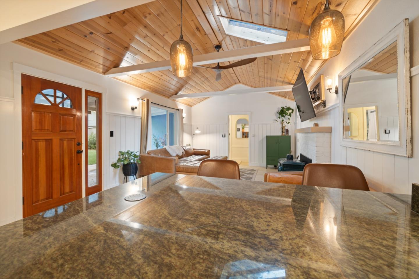 Detail Gallery Image 5 of 67 For 14775 W Park Ave, Boulder Creek,  CA 95006 - 3 Beds | 1/1 Baths