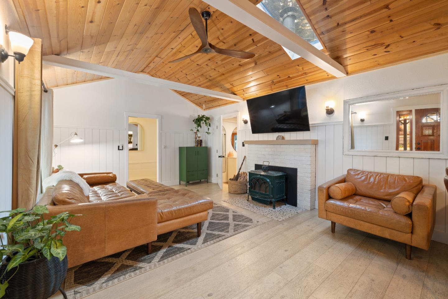 Detail Gallery Image 6 of 67 For 14775 W Park Ave, Boulder Creek,  CA 95006 - 3 Beds | 1/1 Baths