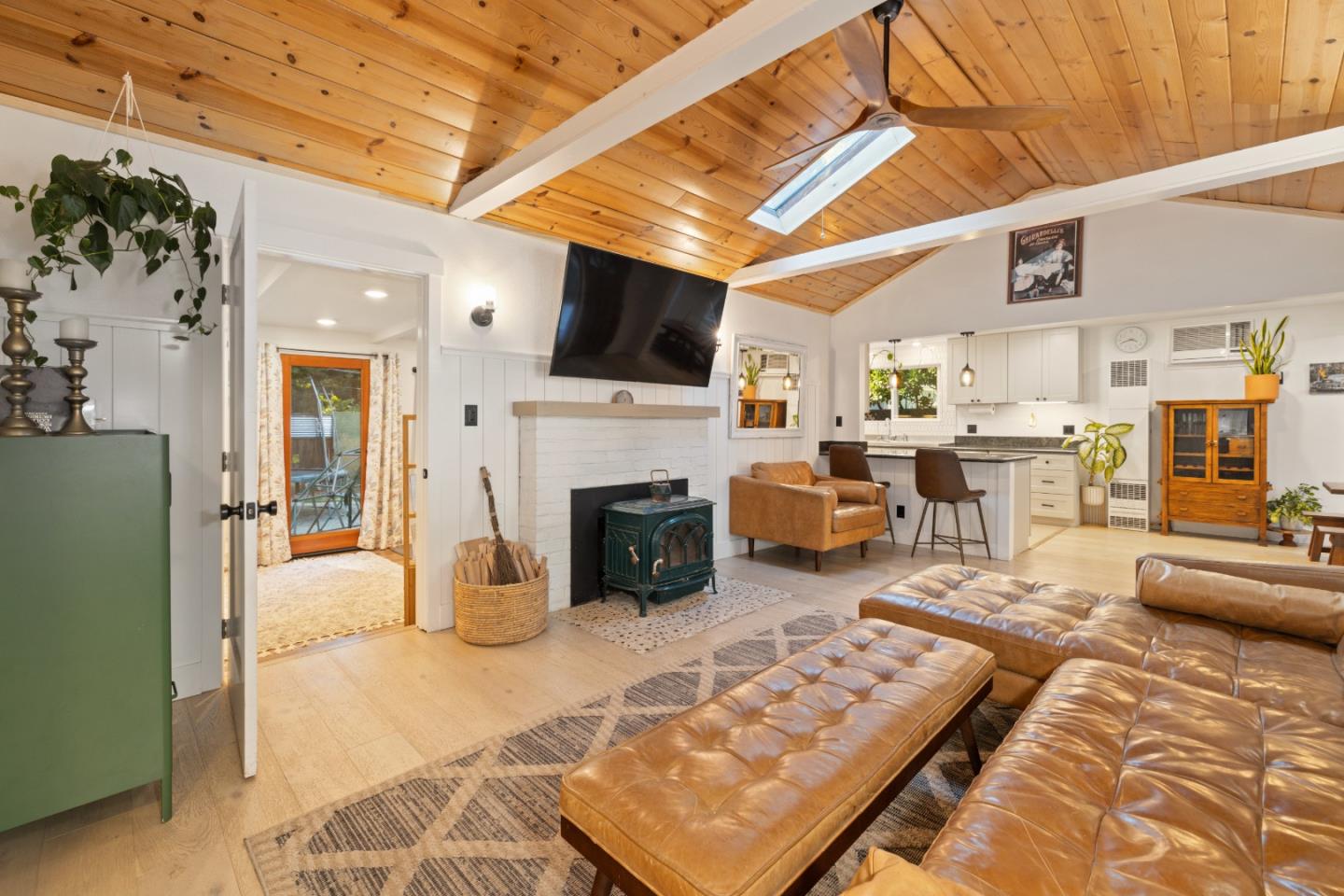 Detail Gallery Image 8 of 67 For 14775 W Park Ave, Boulder Creek,  CA 95006 - 3 Beds | 1/1 Baths