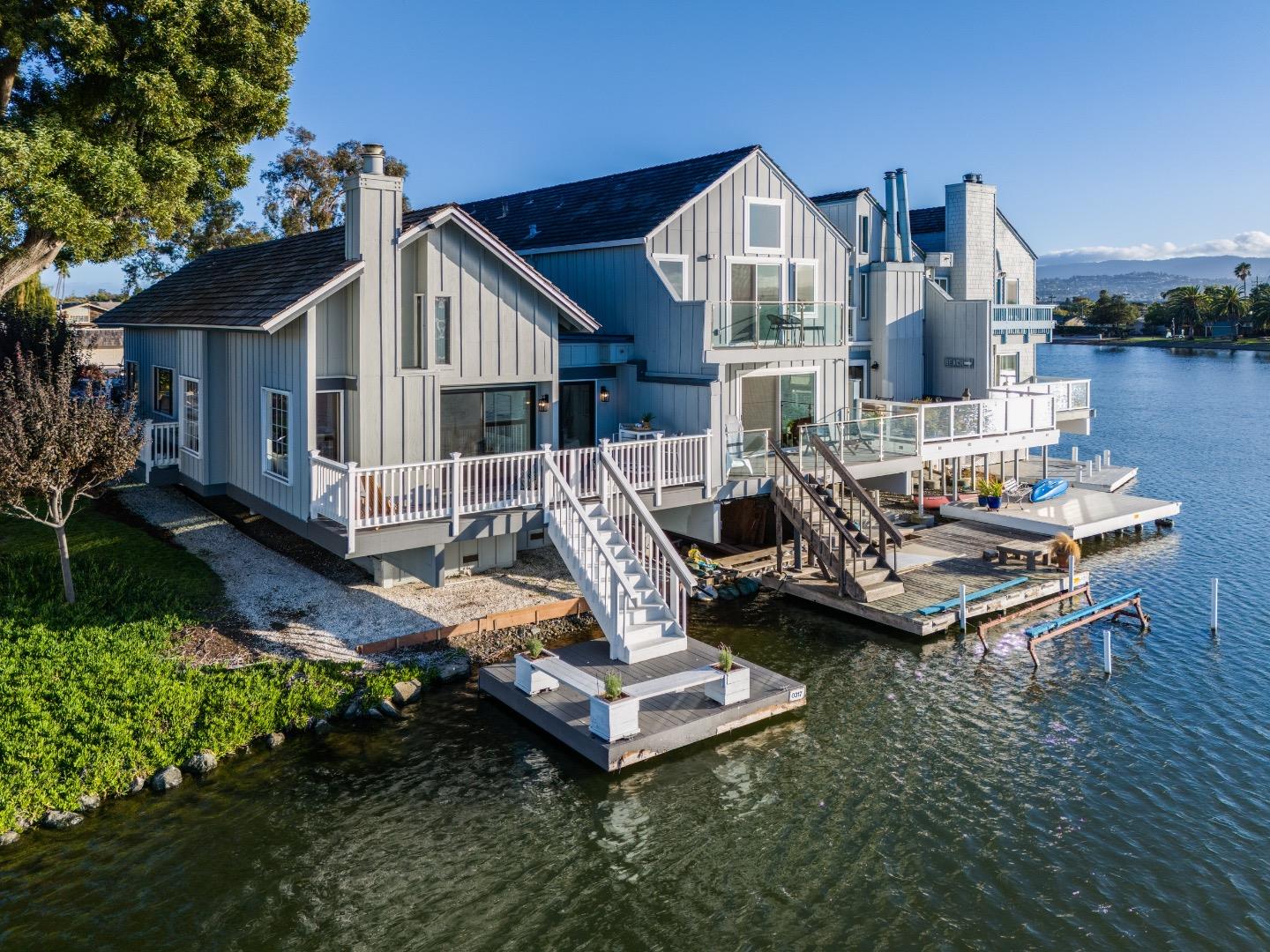 Detail Gallery Image 22 of 24 For 1229 Shoal Dr, San Mateo,  CA 94404 - 2 Beds | 2 Baths