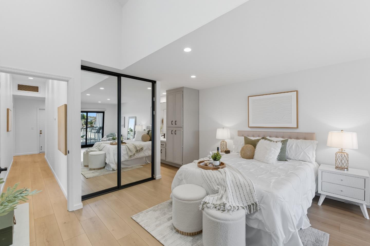 Detail Gallery Image 8 of 24 For 1229 Shoal Dr, San Mateo,  CA 94404 - 2 Beds | 2 Baths