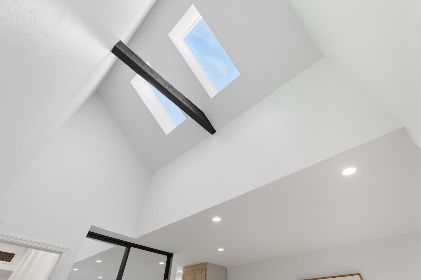 Detail Gallery Image 9 of 24 For 1229 Shoal Dr, San Mateo,  CA 94404 - 2 Beds | 2 Baths