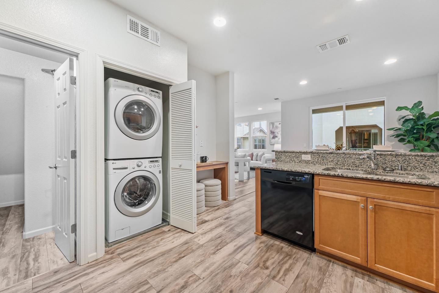 Detail Gallery Image 13 of 36 For 1088 Mallow Ter, San Jose,  CA 95133 - 3 Beds | 2/1 Baths