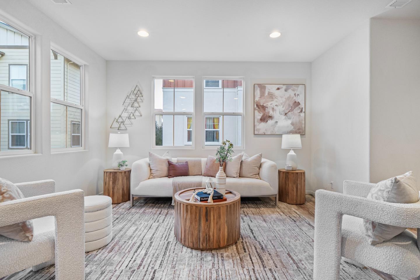 Detail Gallery Image 4 of 36 For 1088 Mallow Ter, San Jose,  CA 95133 - 3 Beds | 2/1 Baths