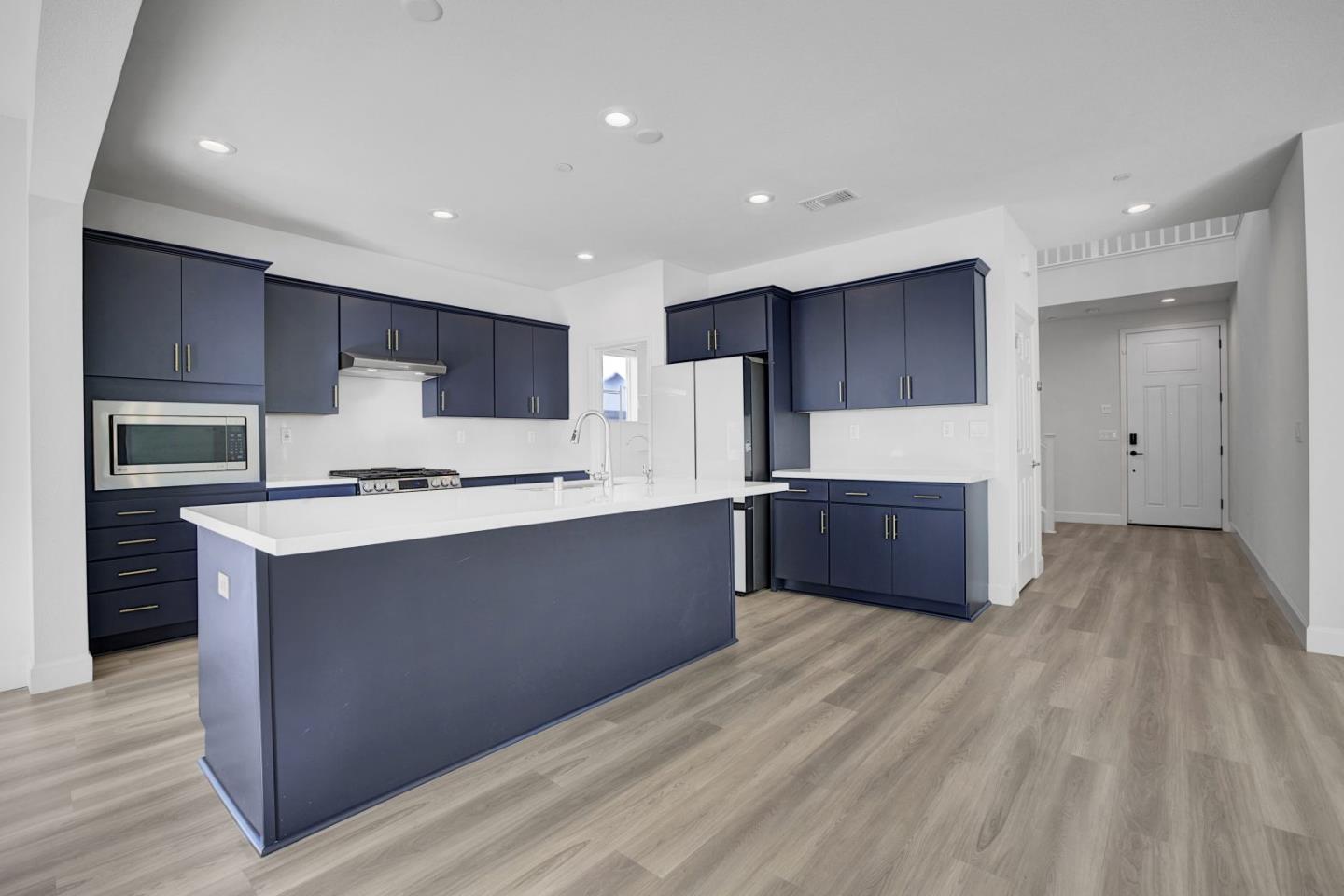 Detail Gallery Image 14 of 43 For 4203 Randa Way, Tracy,  CA 95377 - 5 Beds | 3 Baths