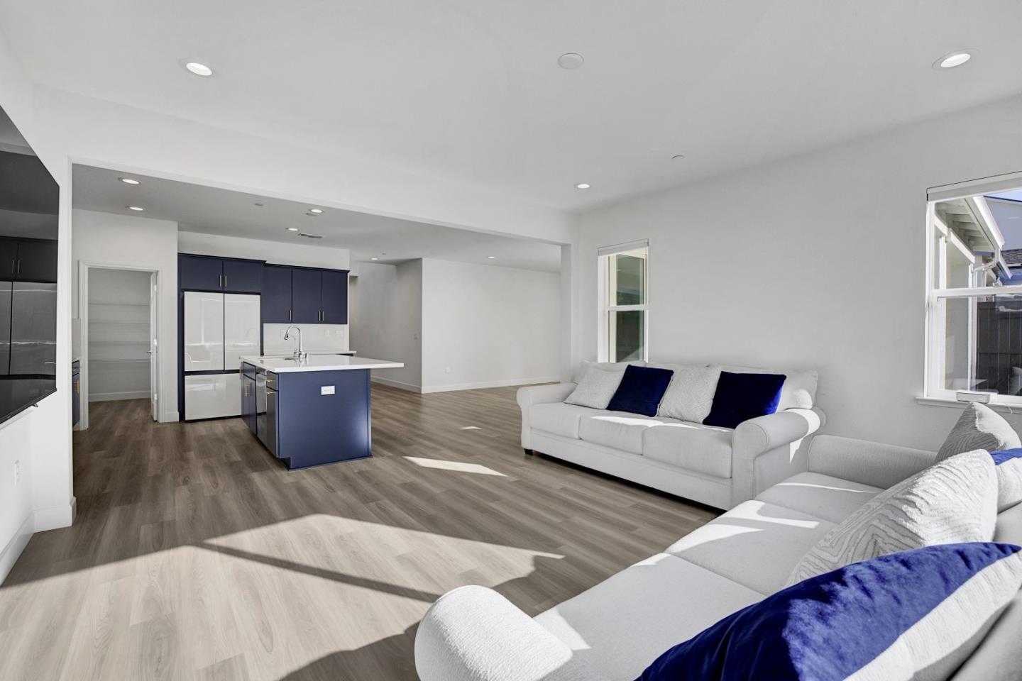 Detail Gallery Image 17 of 43 For 4203 Randa Way, Tracy,  CA 95377 - 5 Beds | 3 Baths