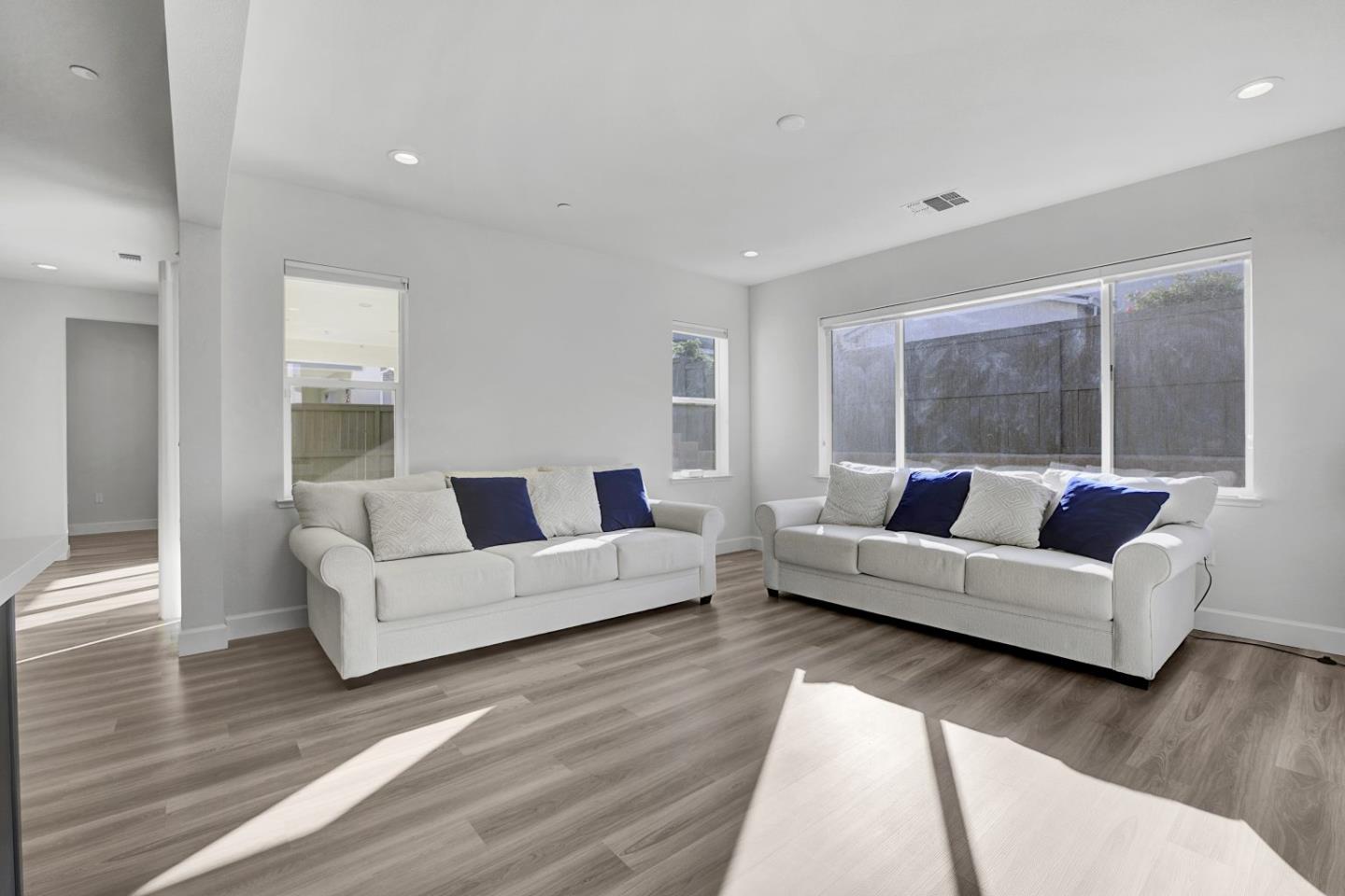 Detail Gallery Image 18 of 43 For 4203 Randa Way, Tracy,  CA 95377 - 5 Beds | 3 Baths