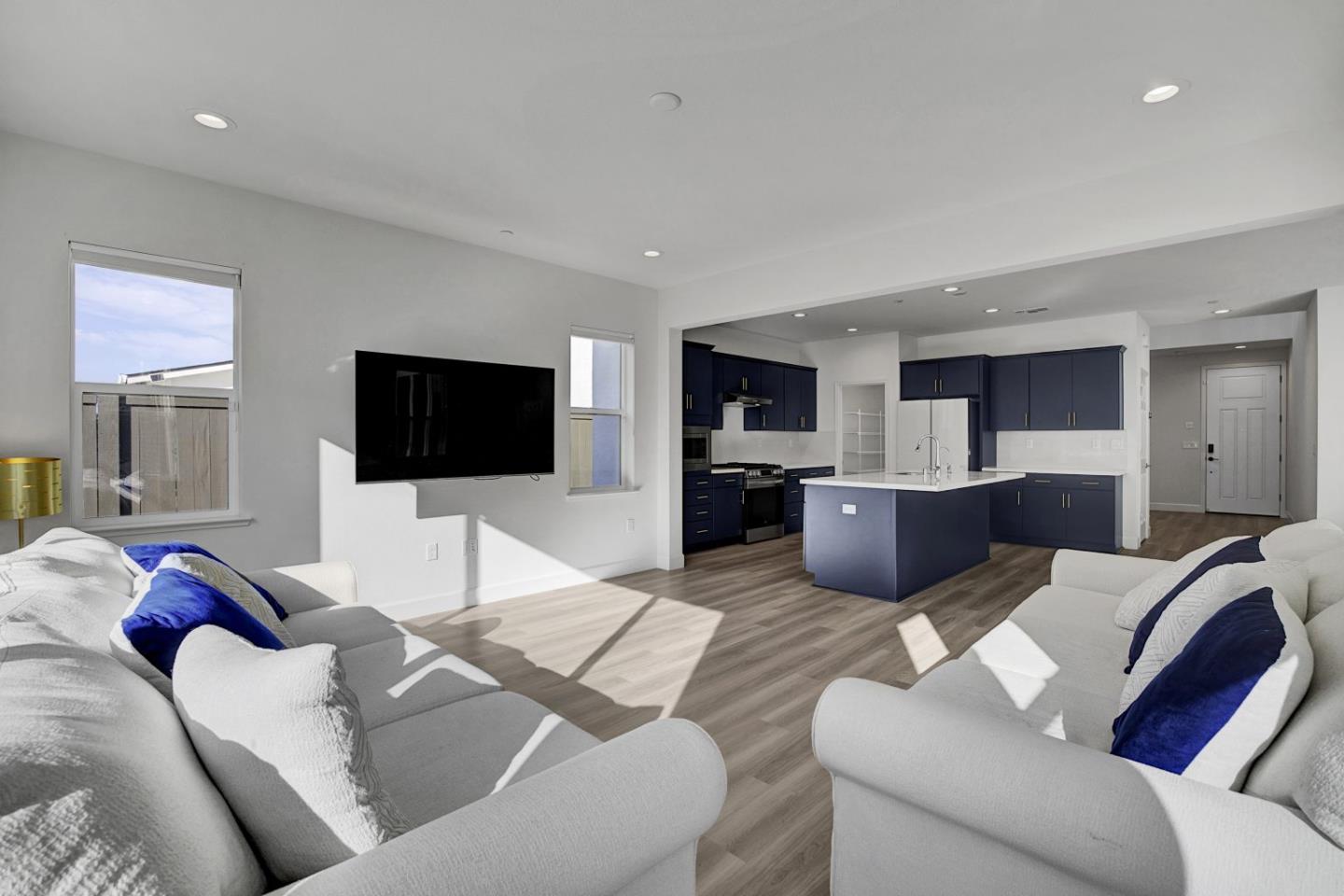 Detail Gallery Image 19 of 43 For 4203 Randa Way, Tracy,  CA 95377 - 5 Beds | 3 Baths