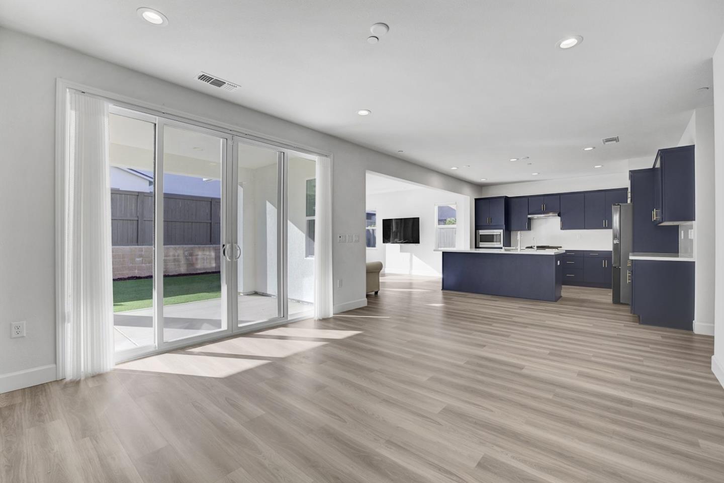 Detail Gallery Image 22 of 43 For 4203 Randa Way, Tracy,  CA 95377 - 5 Beds | 3 Baths