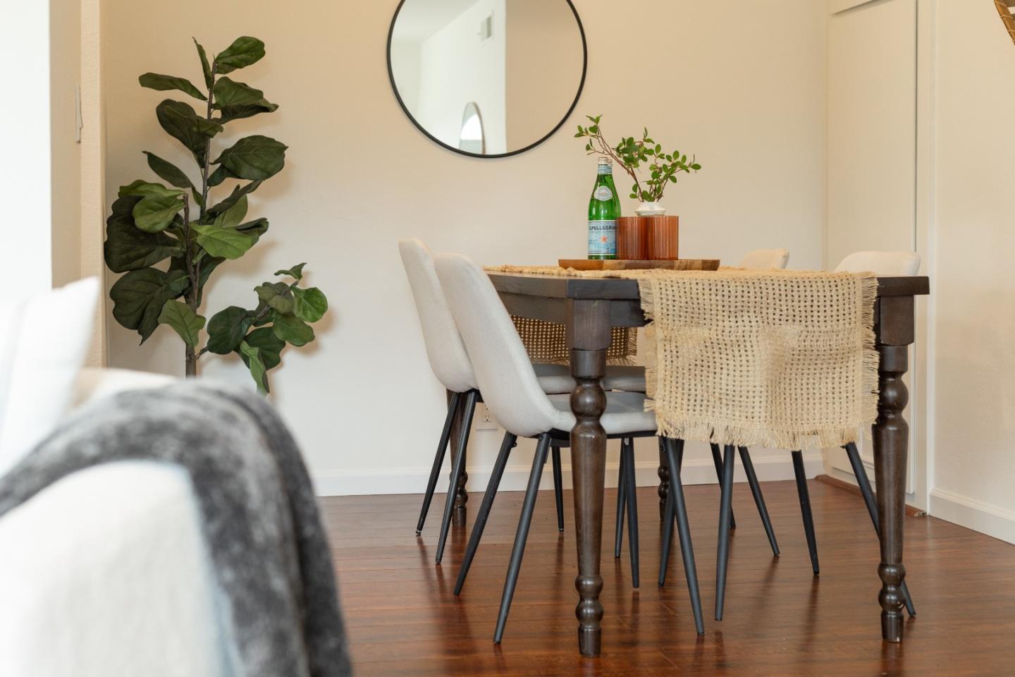 Detail Gallery Image 12 of 33 For 161 Harbor Oaks Cir, Santa Cruz,  CA 95062 - 3 Beds | 1/1 Baths