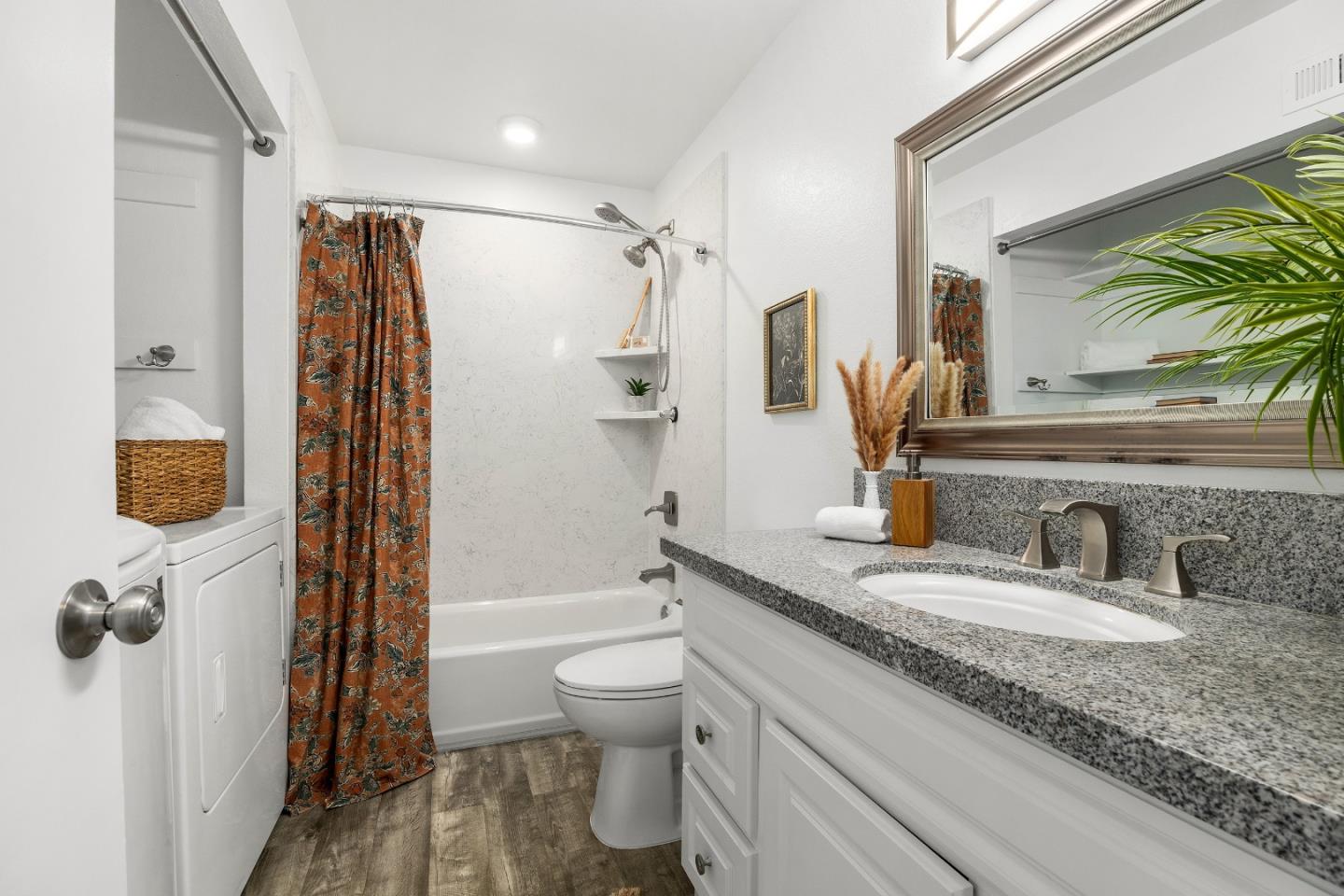 Detail Gallery Image 20 of 33 For 161 Harbor Oaks Cir, Santa Cruz,  CA 95062 - 3 Beds | 1/1 Baths